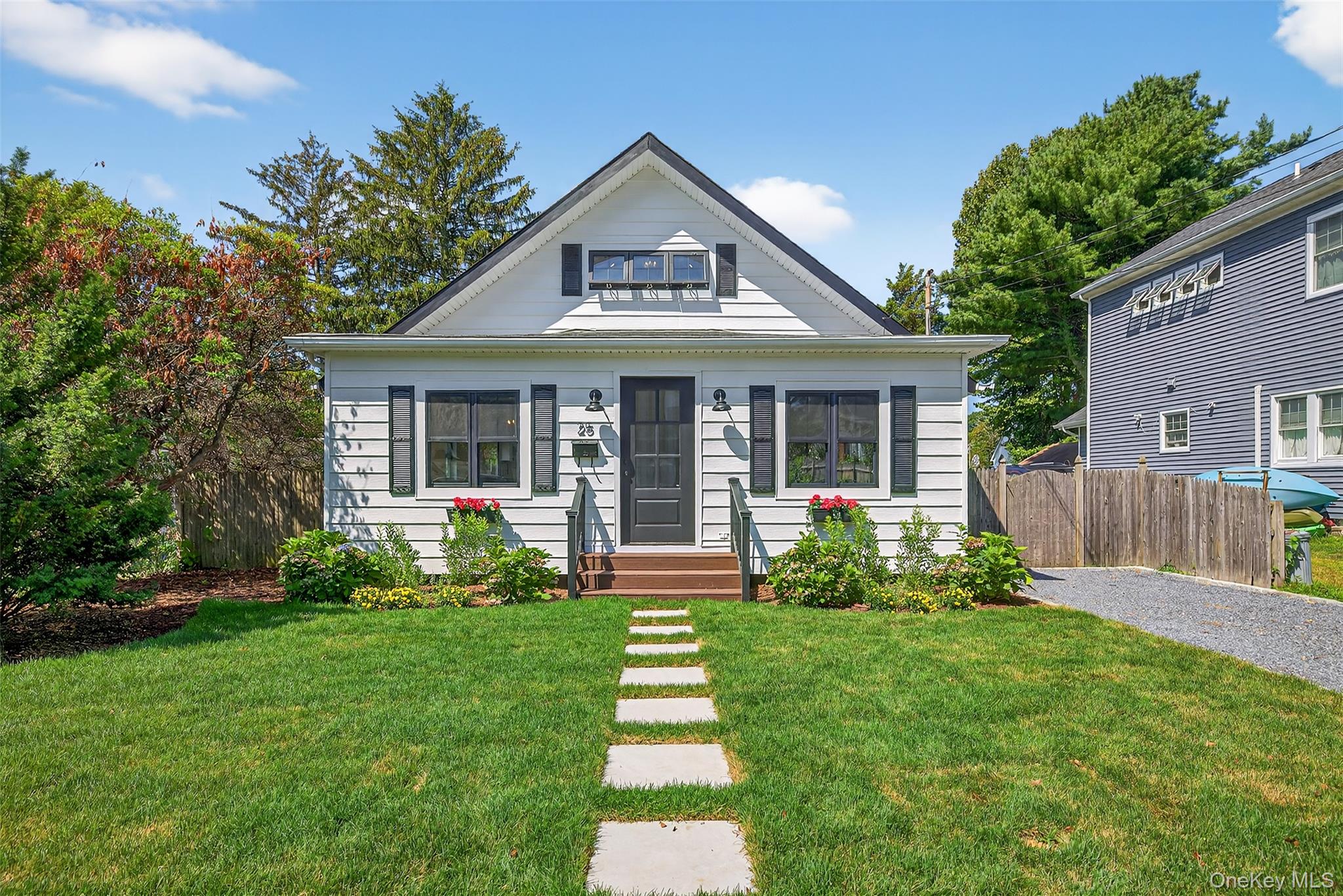 #1 photo, 25 W 5th Street, Locust Valley , NY 11560