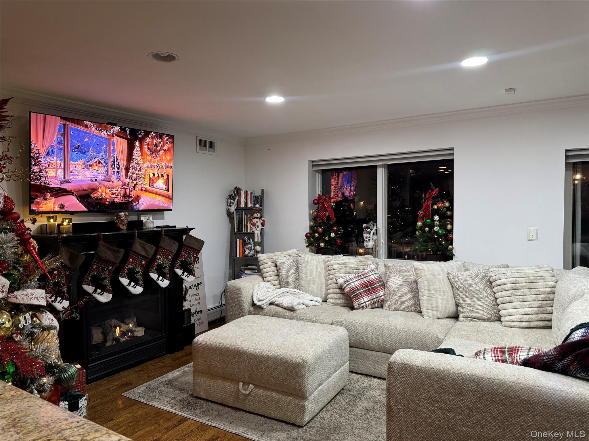 #8 photo, 204 Outlook Avenue, Bronx , NY 10465