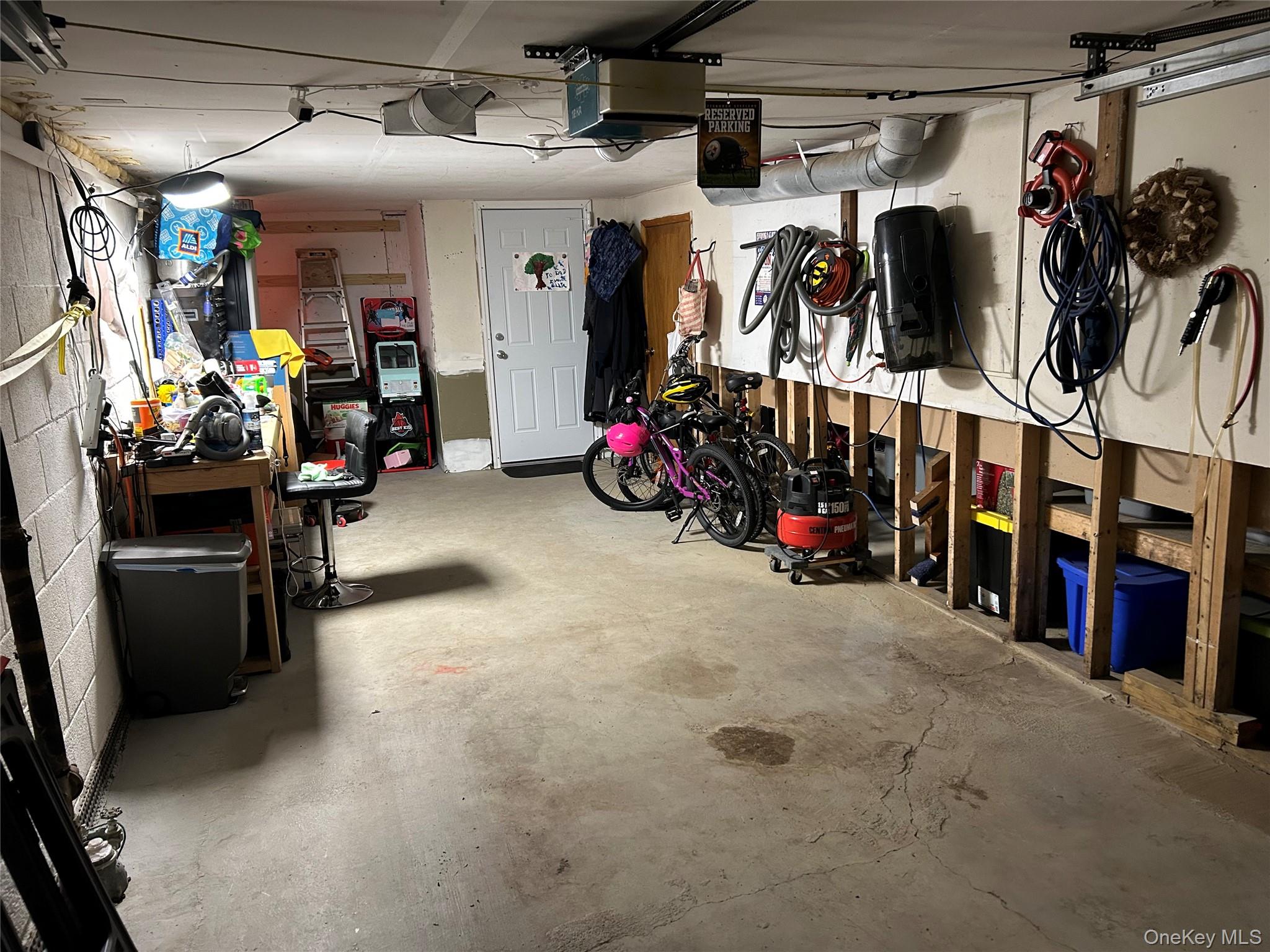 #18 photo, 102 Overocker Road, Poughkeepsie , NY 12603