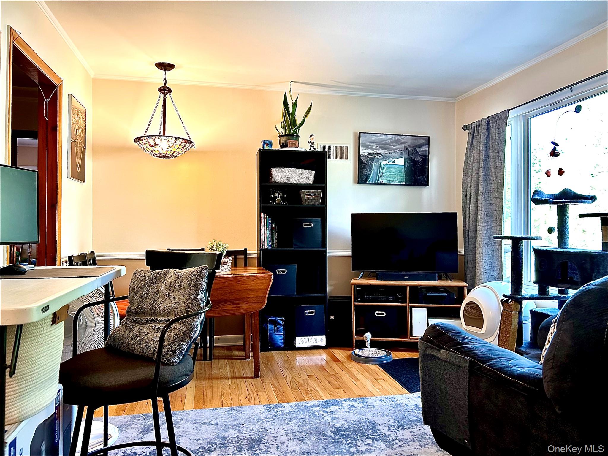 #2 photo, 102 Overocker Road, Poughkeepsie , NY 12603