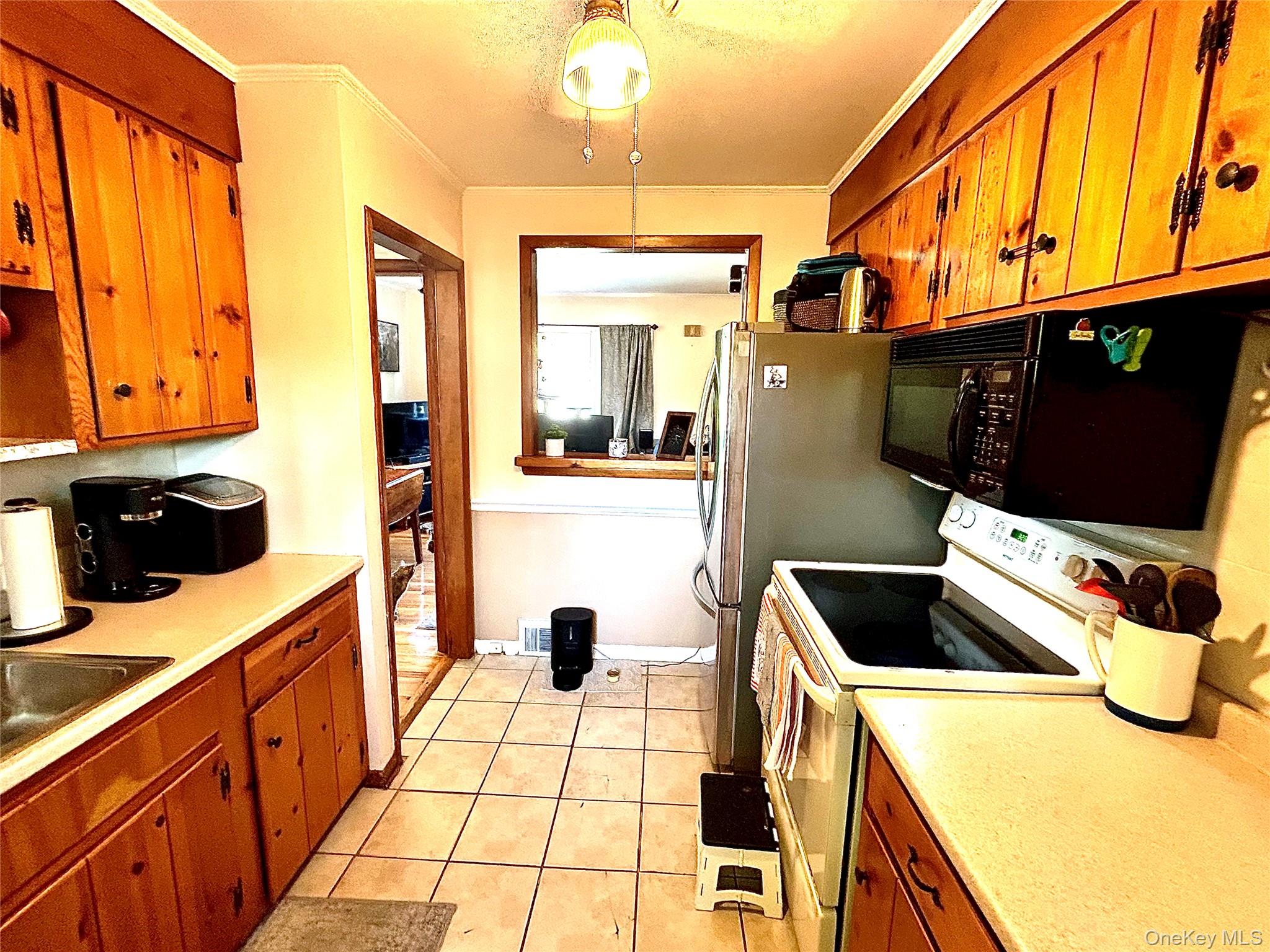 #9 photo, 102 Overocker Road, Poughkeepsie , NY 12603