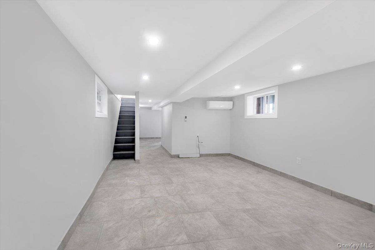 #16 photo, 216 Pugsley Avenue, Bronx , NY 10473