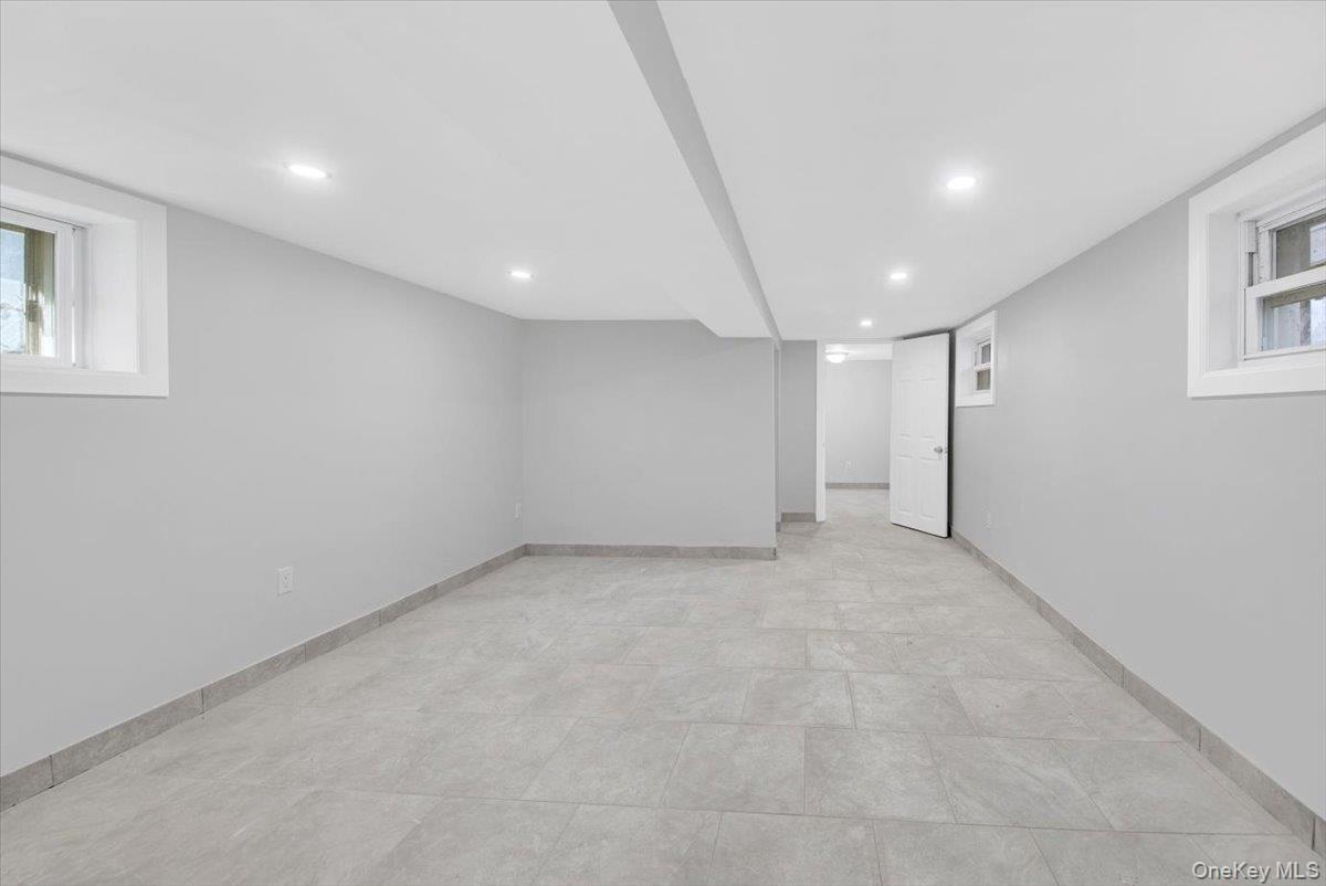 #17 photo, 216 Pugsley Avenue, Bronx , NY 10473