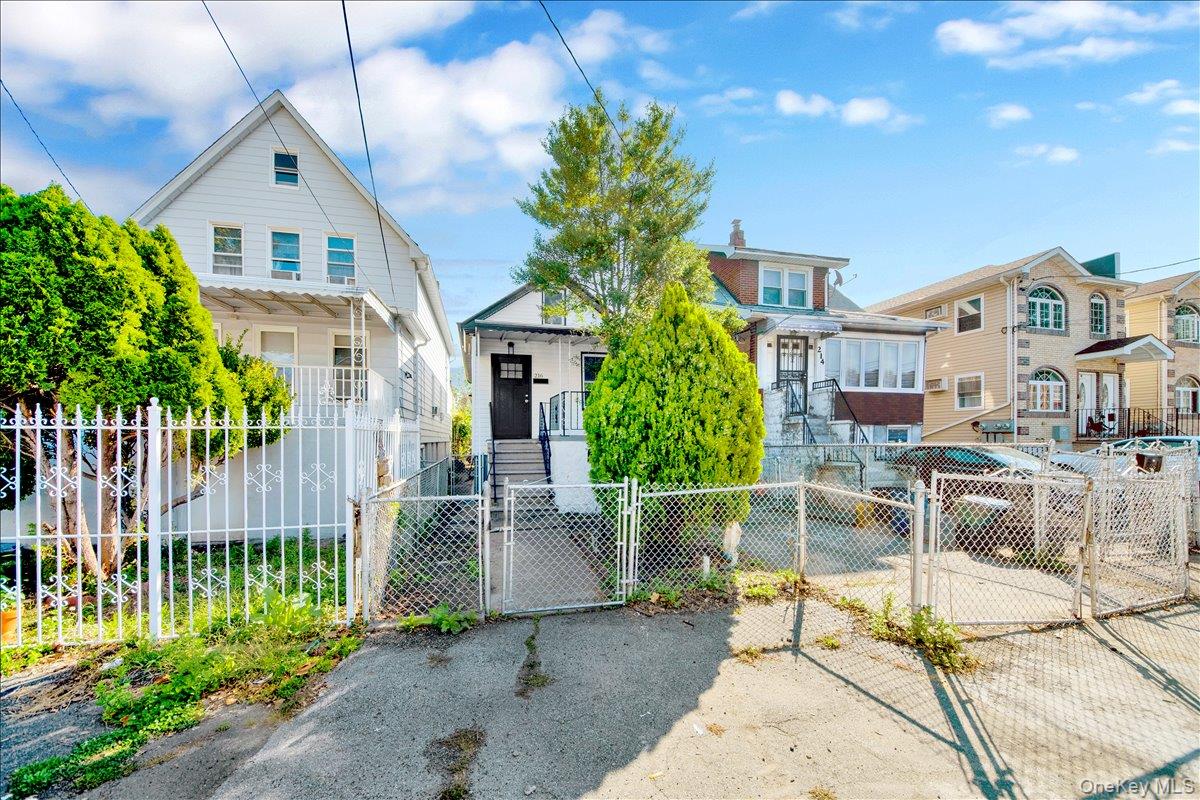 #3 photo, 216 Pugsley Avenue, Bronx , NY 10473