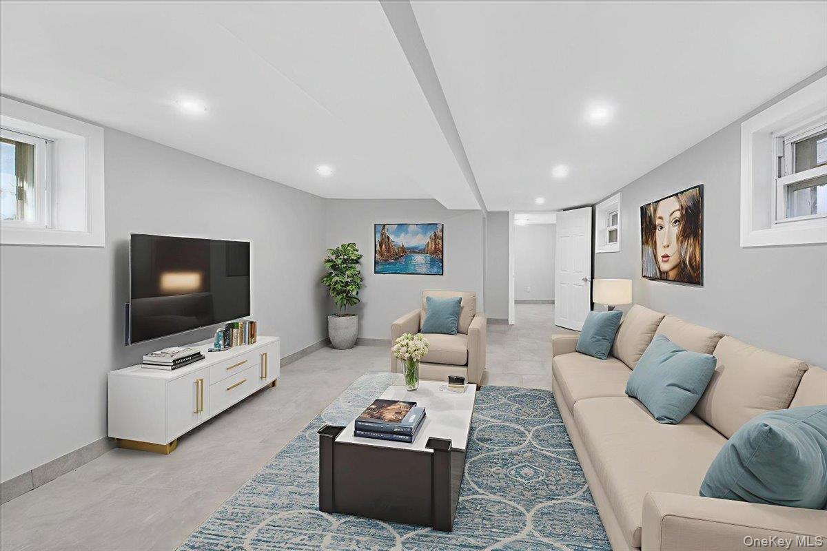 #8 photo, 216 Pugsley Avenue, Bronx , NY 10473