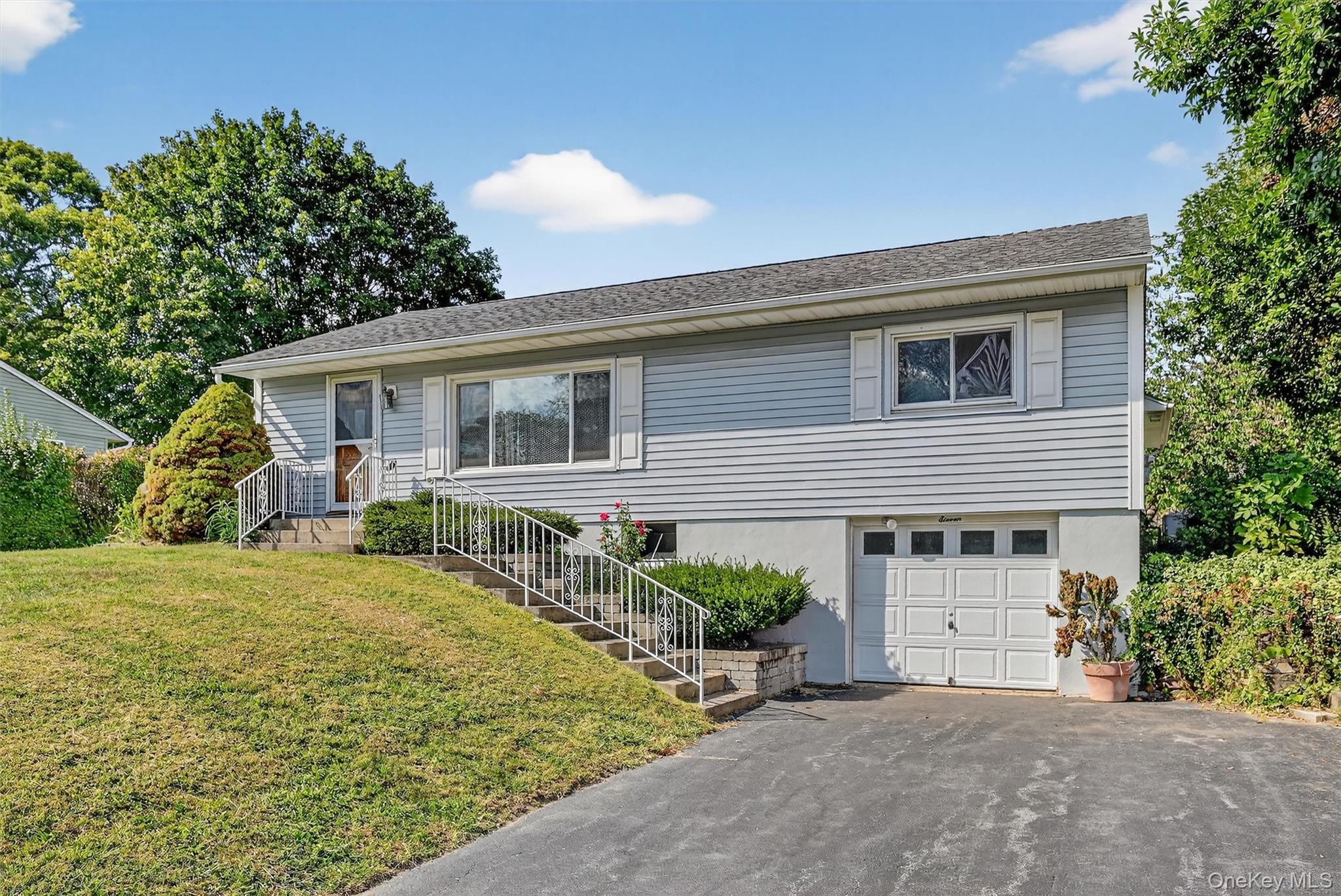 #1 photo, 11 Hudson Drive, New Windsor , NY 12553