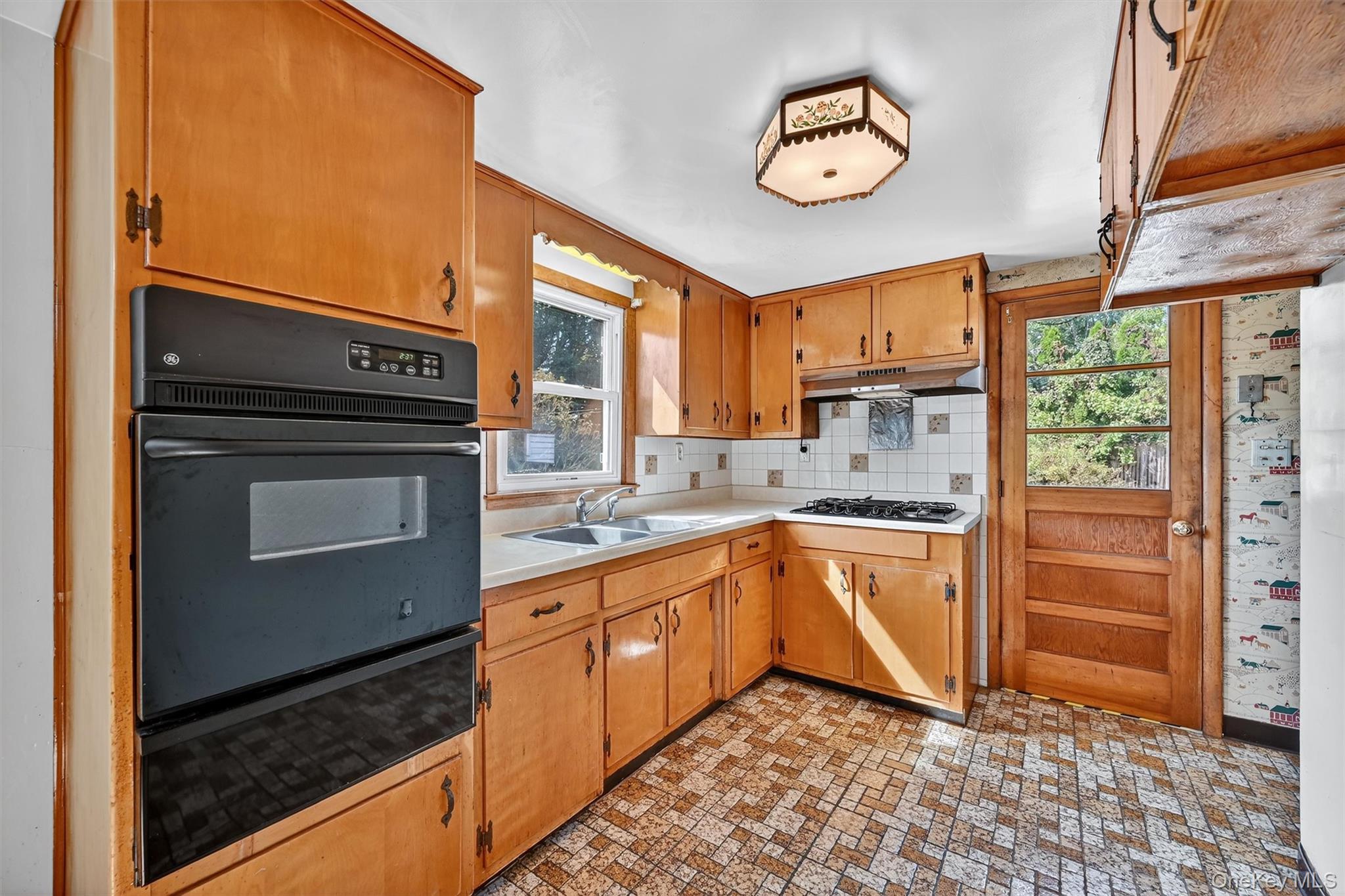 #7 photo, 11 Hudson Drive, New Windsor , NY 12553