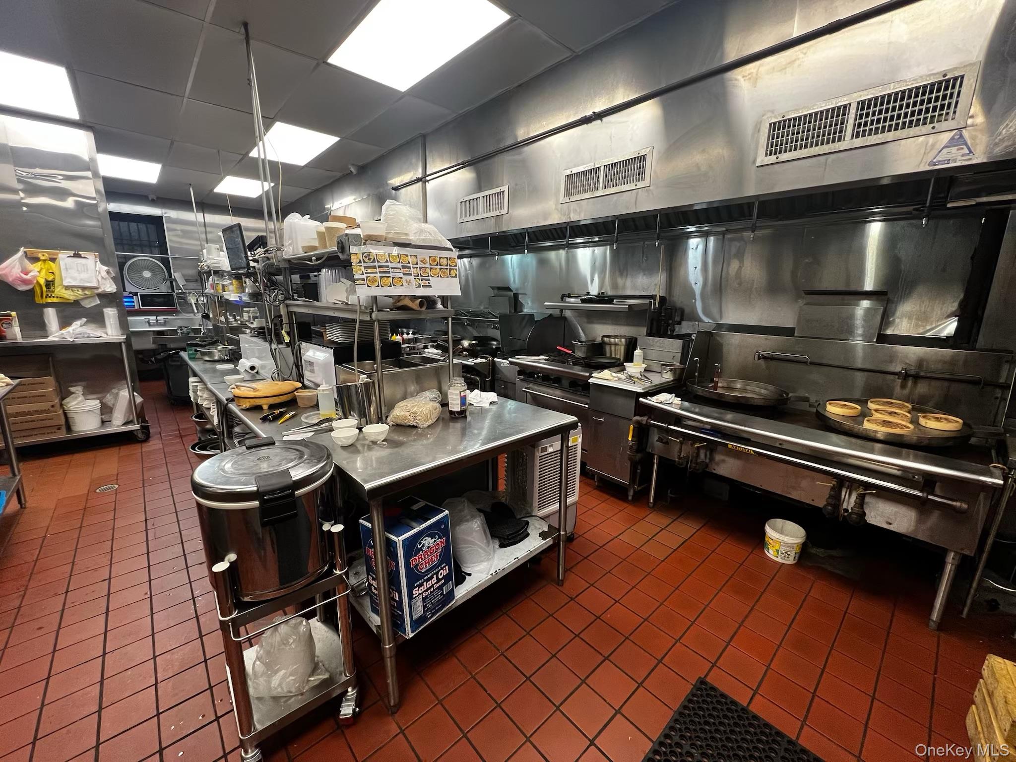 #1 photo, 108 W 14th Street, New York (Manhattan) , NY 10011