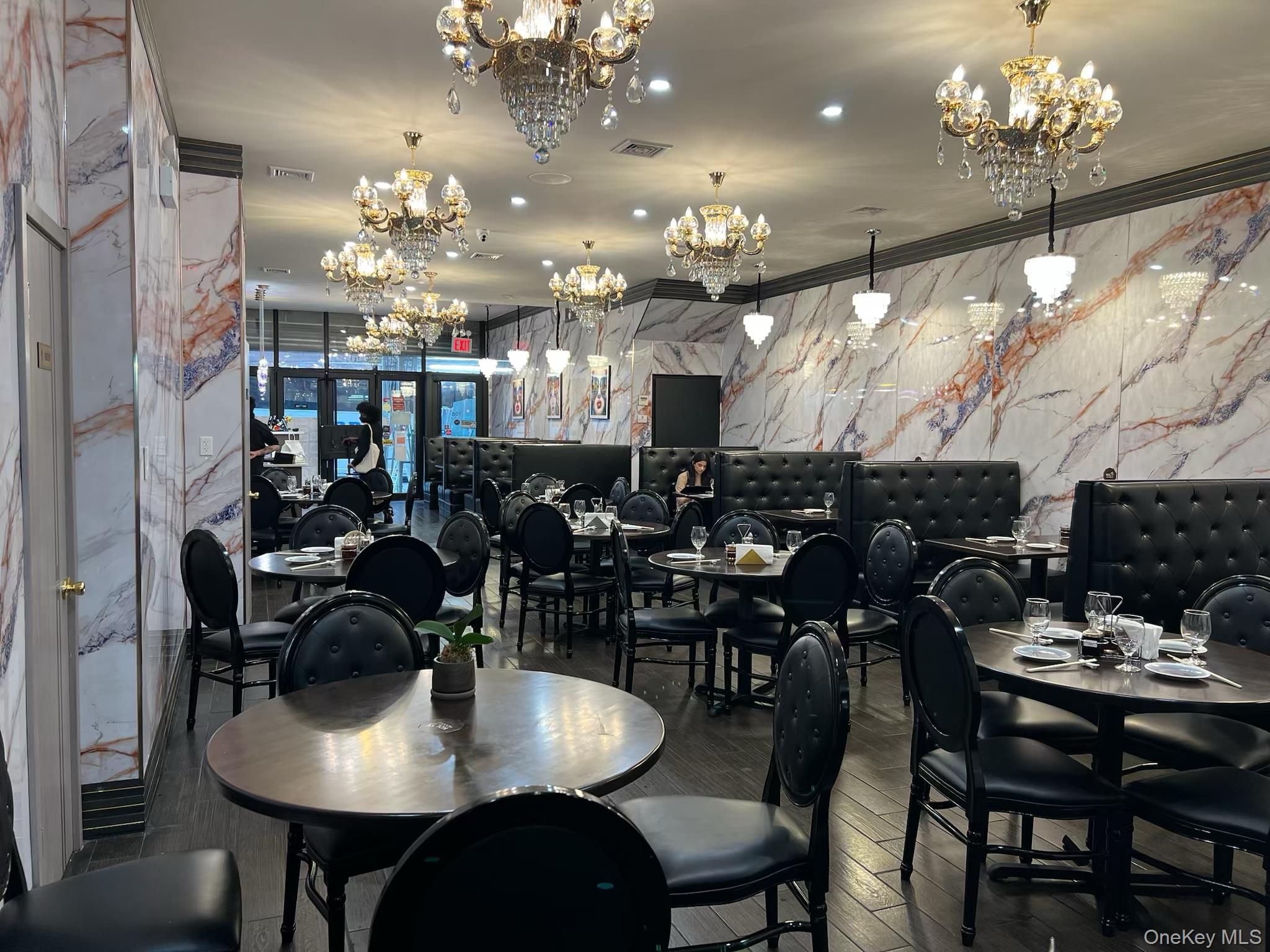 #3 photo, 108 W 14th Street, New York (Manhattan) , NY 10011