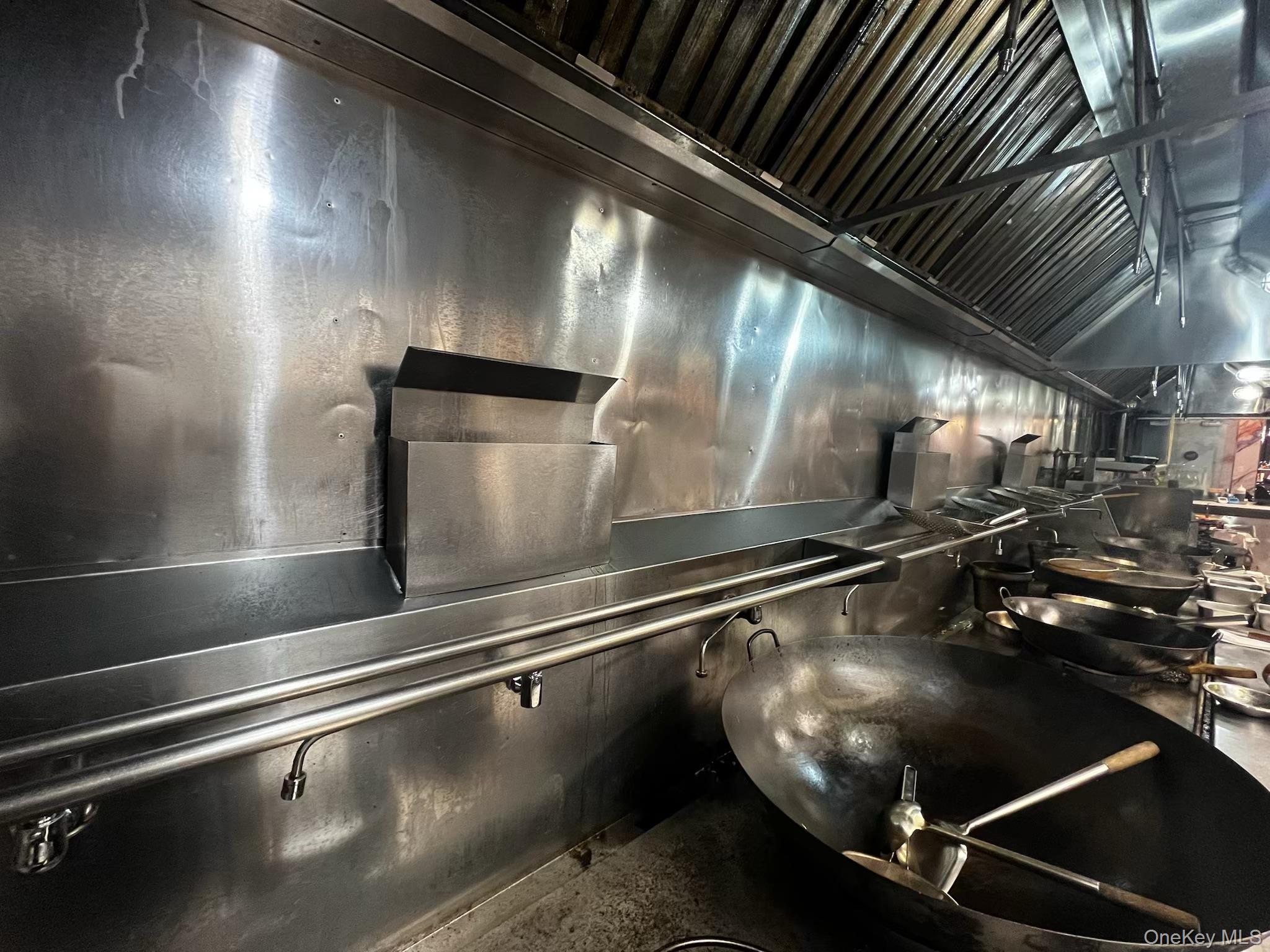 #4 photo, 108 W 14th Street, New York (Manhattan) , NY 10011