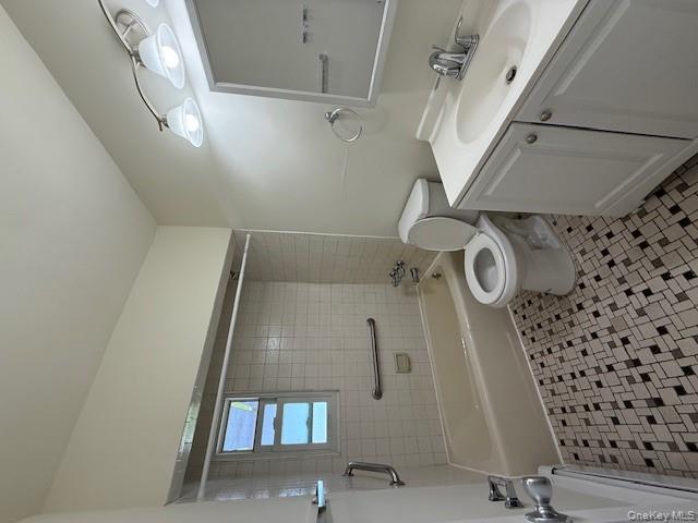 #5 photo, 45 Demille Avenue, Elmont , NY 11003