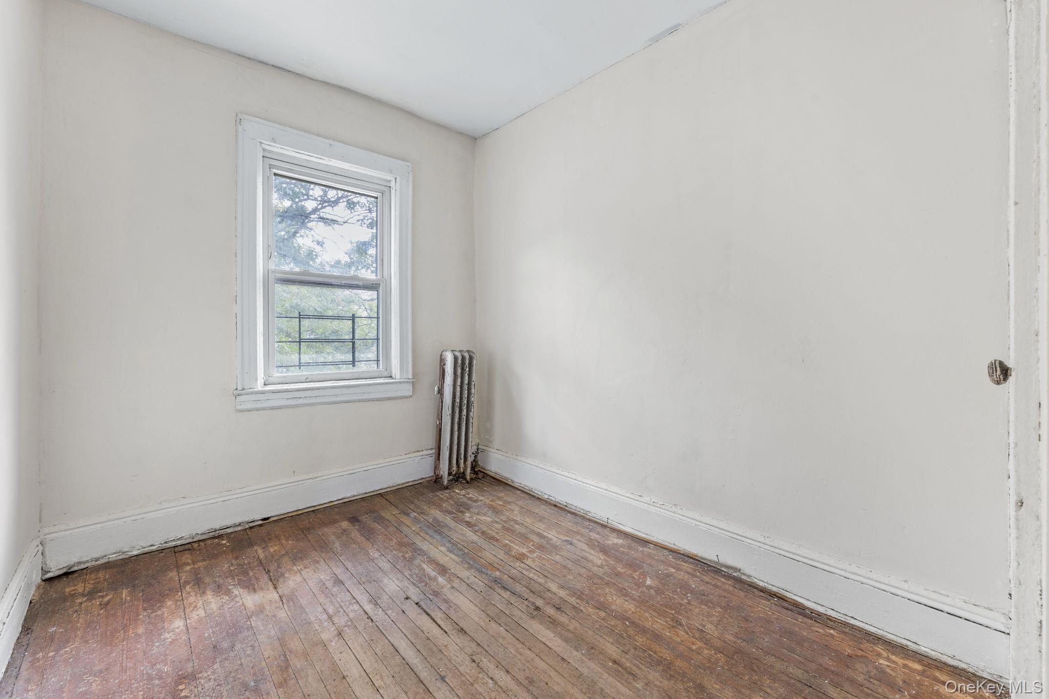 #12 photo, 177-53 105th Avenue, クイーンズ区 Jamaica , NY 11433