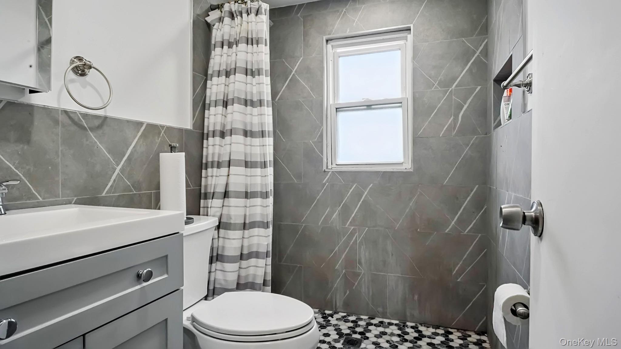 #11 photo, 115-04 237th Street, Elmont , NY 11003