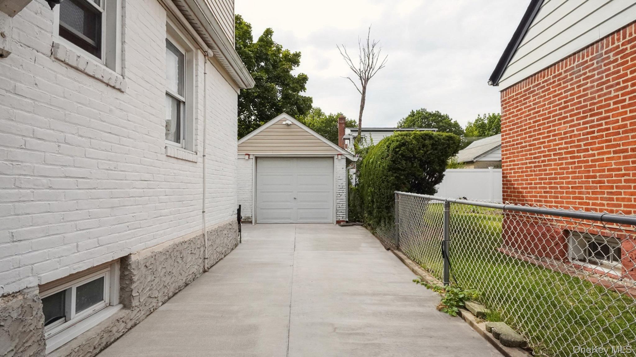 #13 photo, 115-04 237th Street, Elmont , NY 11003