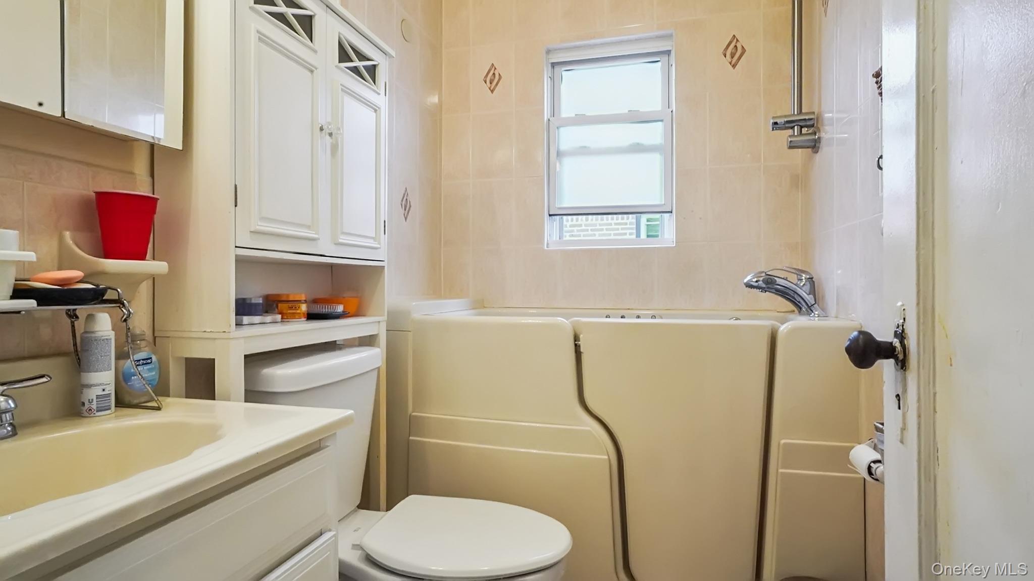 #5 photo, 115-04 237th Street, Elmont , NY 11003