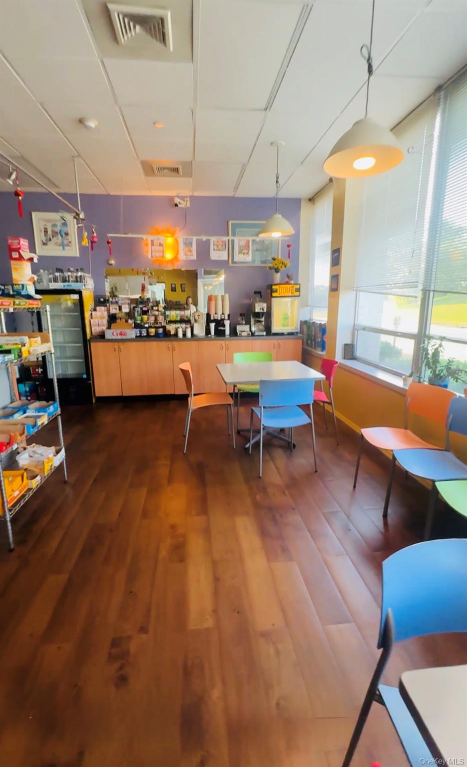 #11 photo, 100 Merrick Road, ナッソー郡 Rockville Centre , NY 11570