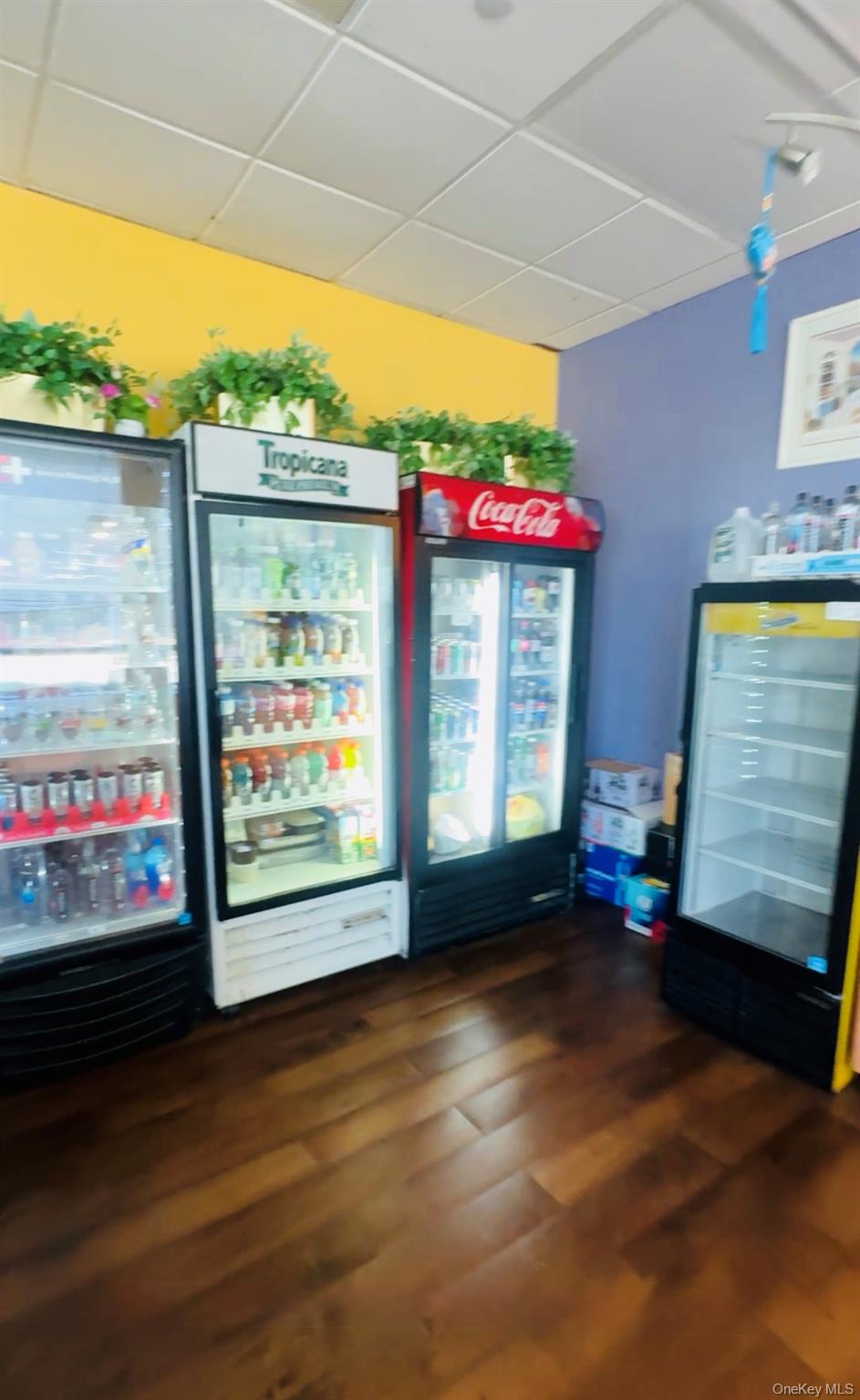 #7 photo, 100 Merrick Road, ナッソー郡 Rockville Centre , NY 11570