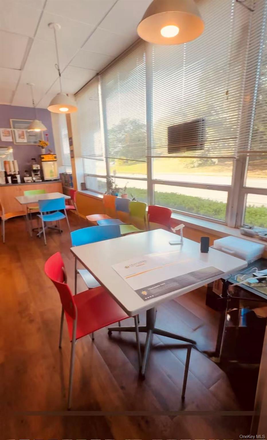 #9 photo, 100 Merrick Road, ナッソー郡 Rockville Centre , NY 11570