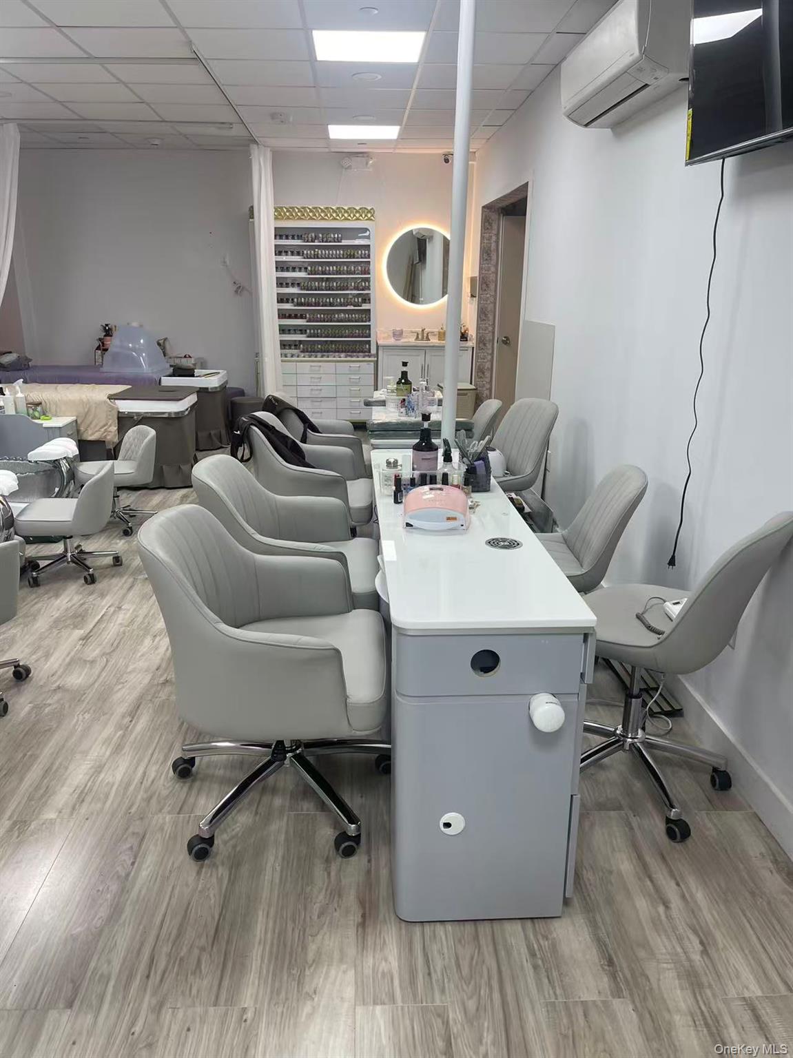 #6 photo, 357 New York Avenue, サフォーク郡 Huntington , NY 11743