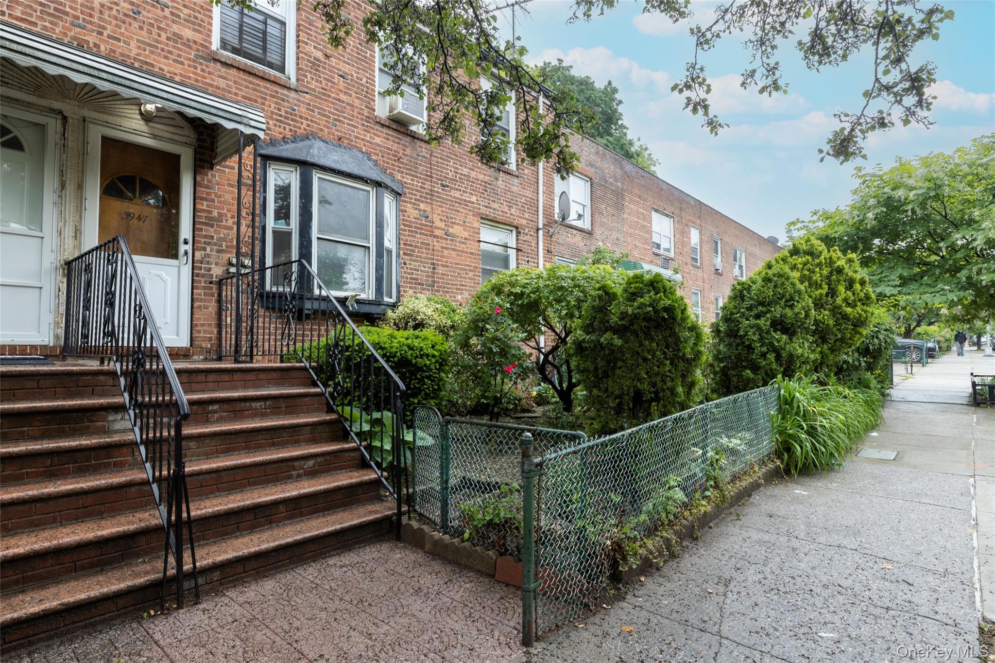 #19 photo, 39-47 43rd Street, Sunnyside , NY 11104