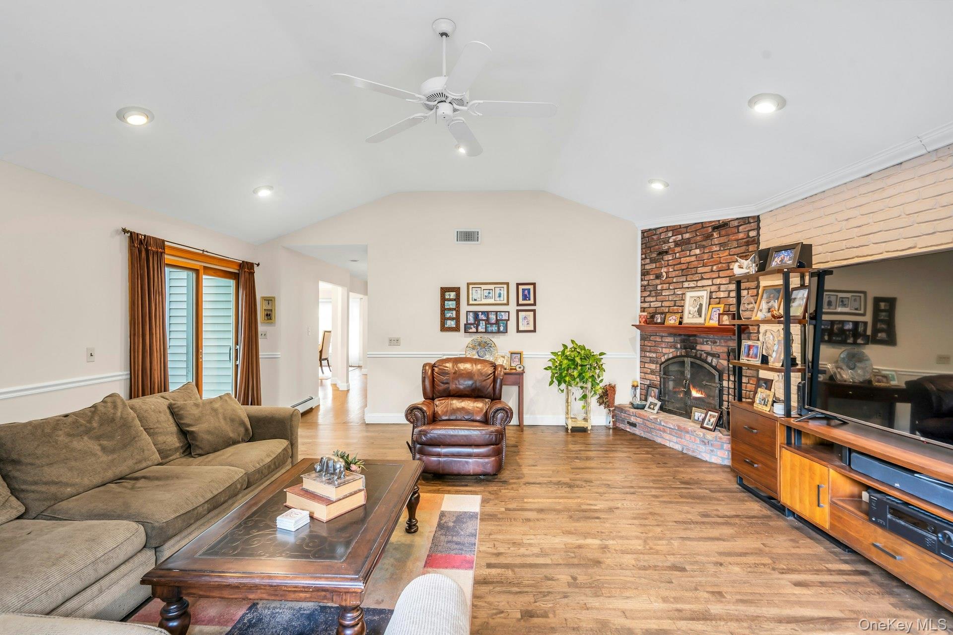 #10 photo, 18 Norma Lane, Dix Hills , NY 11746