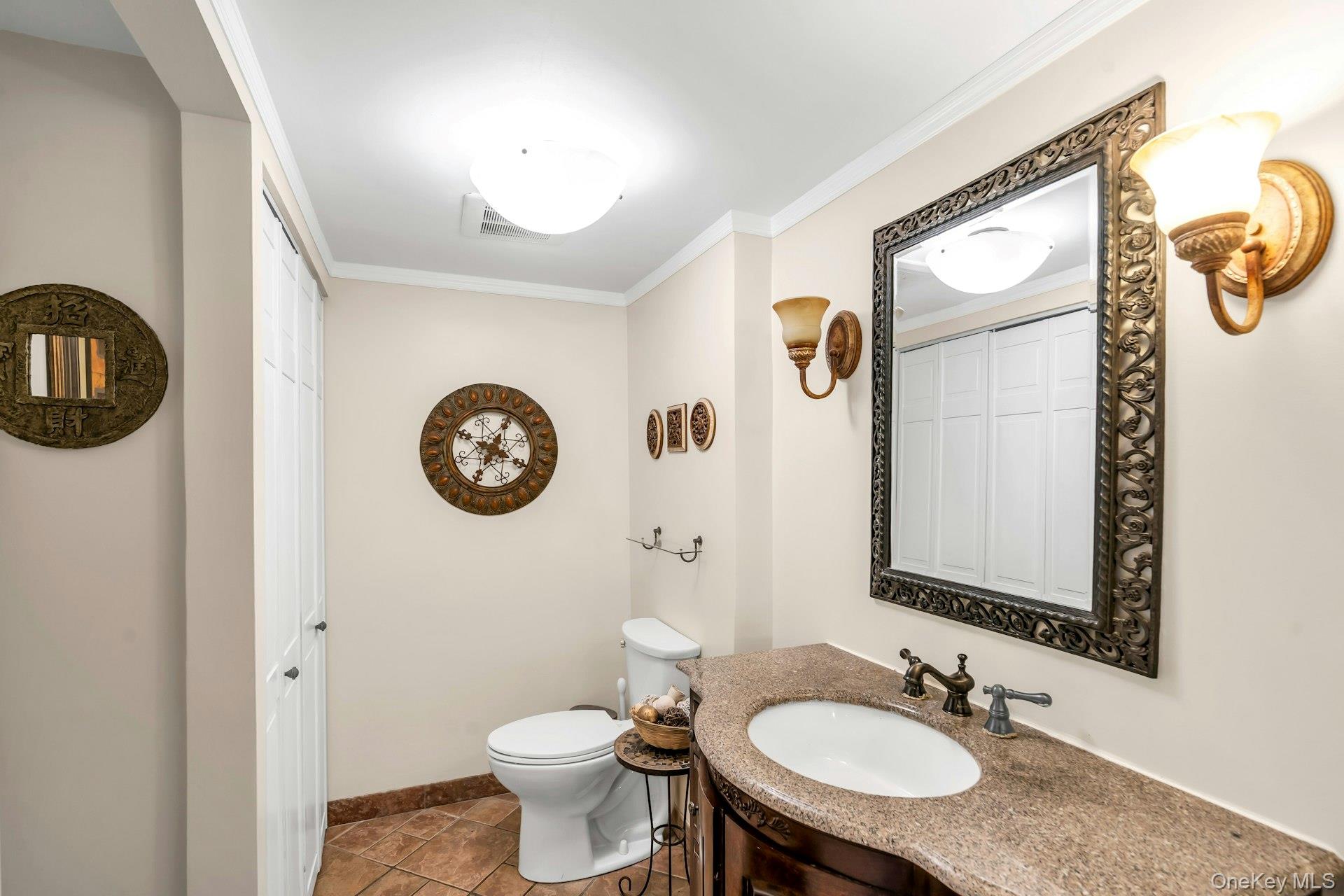 #18 photo, 18 Norma Lane, Dix Hills , NY 11746