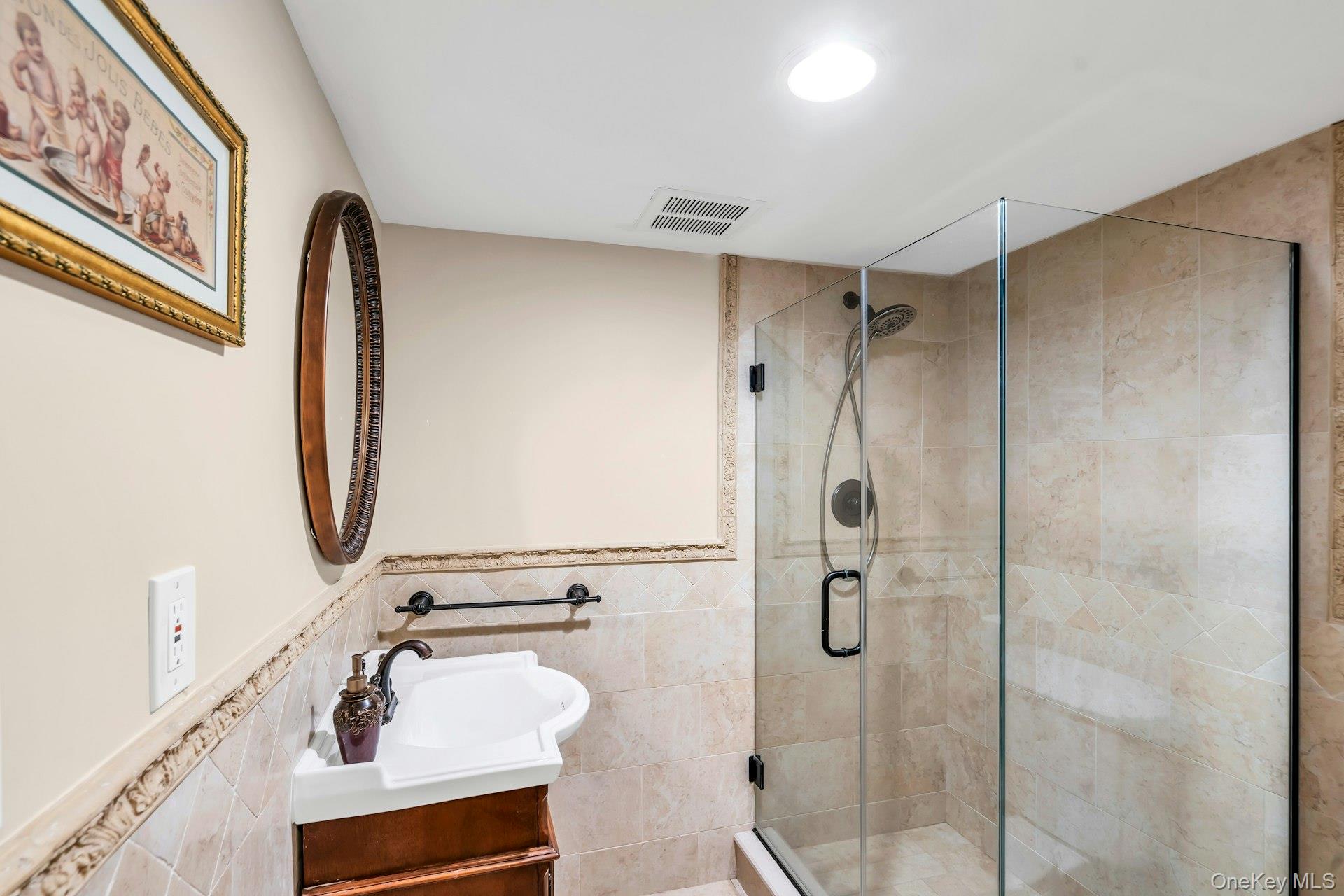 #19 photo, 18 Norma Lane, Dix Hills , NY 11746