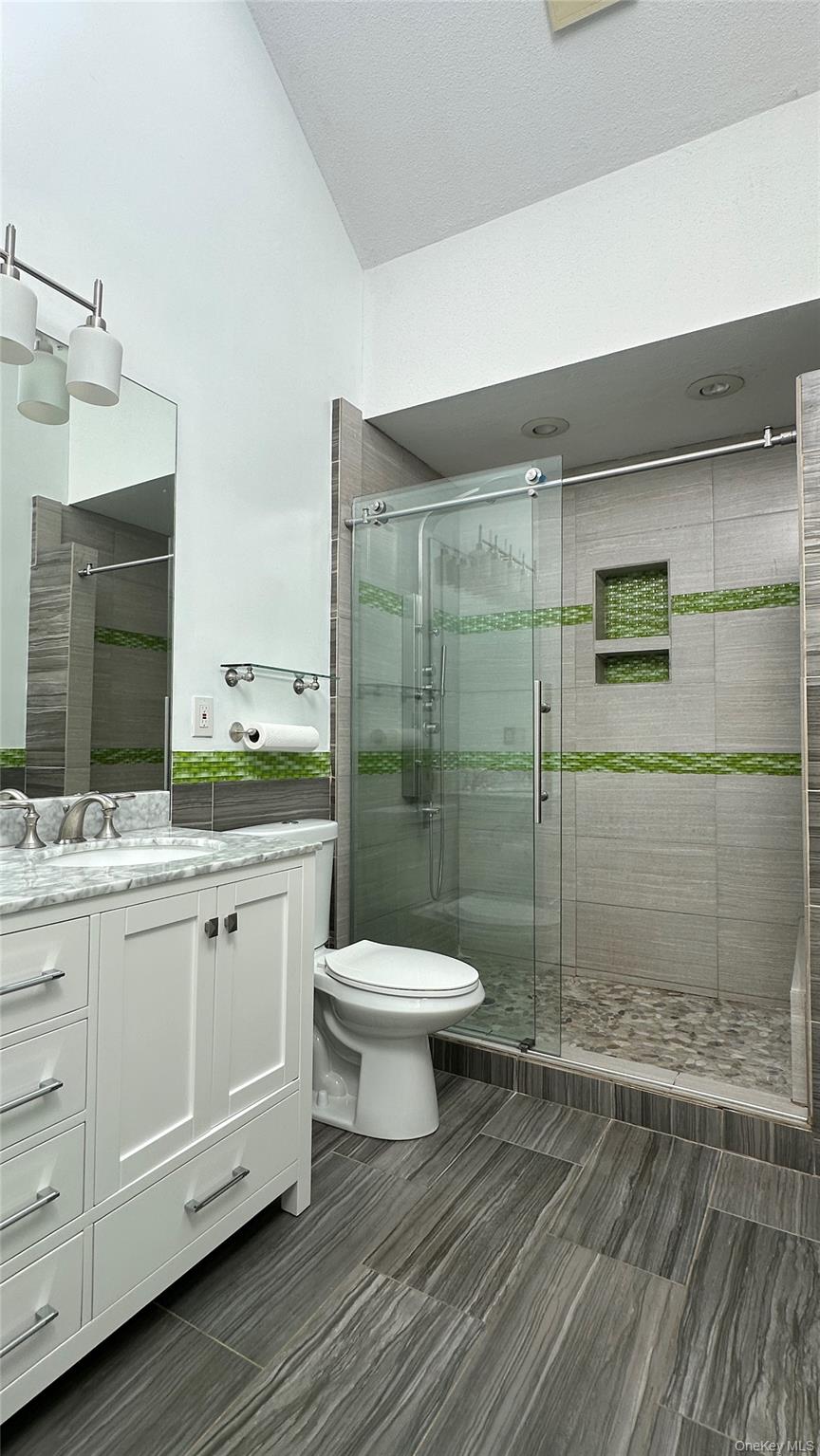 #10 photo, 21 Twin Ponds Drive, Kingston , NY 12401