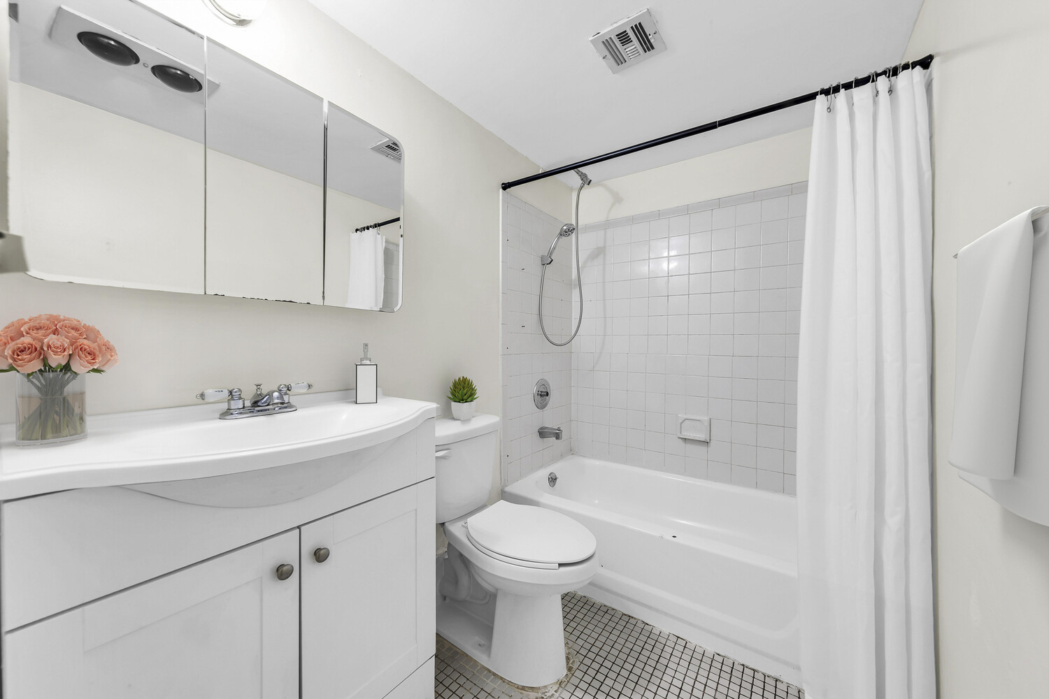 #7 photo, 9995 SHORE Road, Fort Hamilton , NY 11209