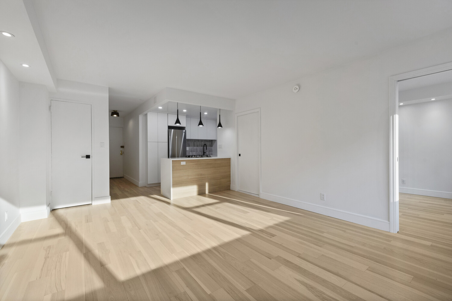 #11 photo, 321 E 48TH Street, マンハッタン Turtle Bay , NY 10017