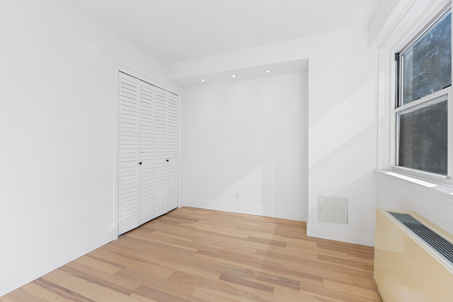 #7 photo, 321 E 48TH Street, マンハッタン Turtle Bay , NY 10017