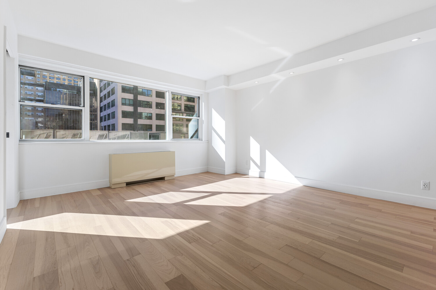 #8 photo, 321 E 48TH Street, マンハッタン Turtle Bay , NY 10017