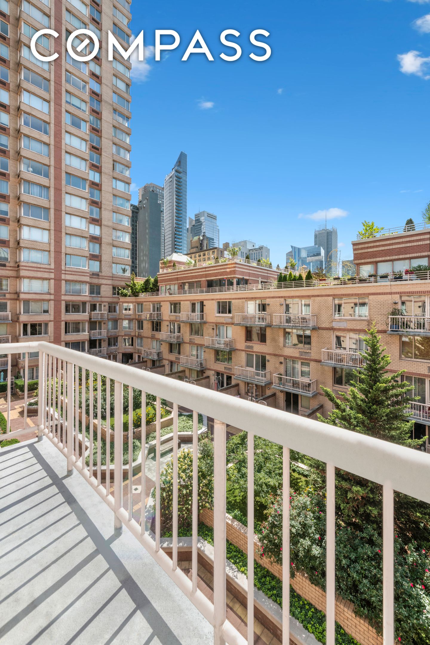 #5 photo, 393 W 49th Street, マンハッタン Hell's Kitchen , NY 10019