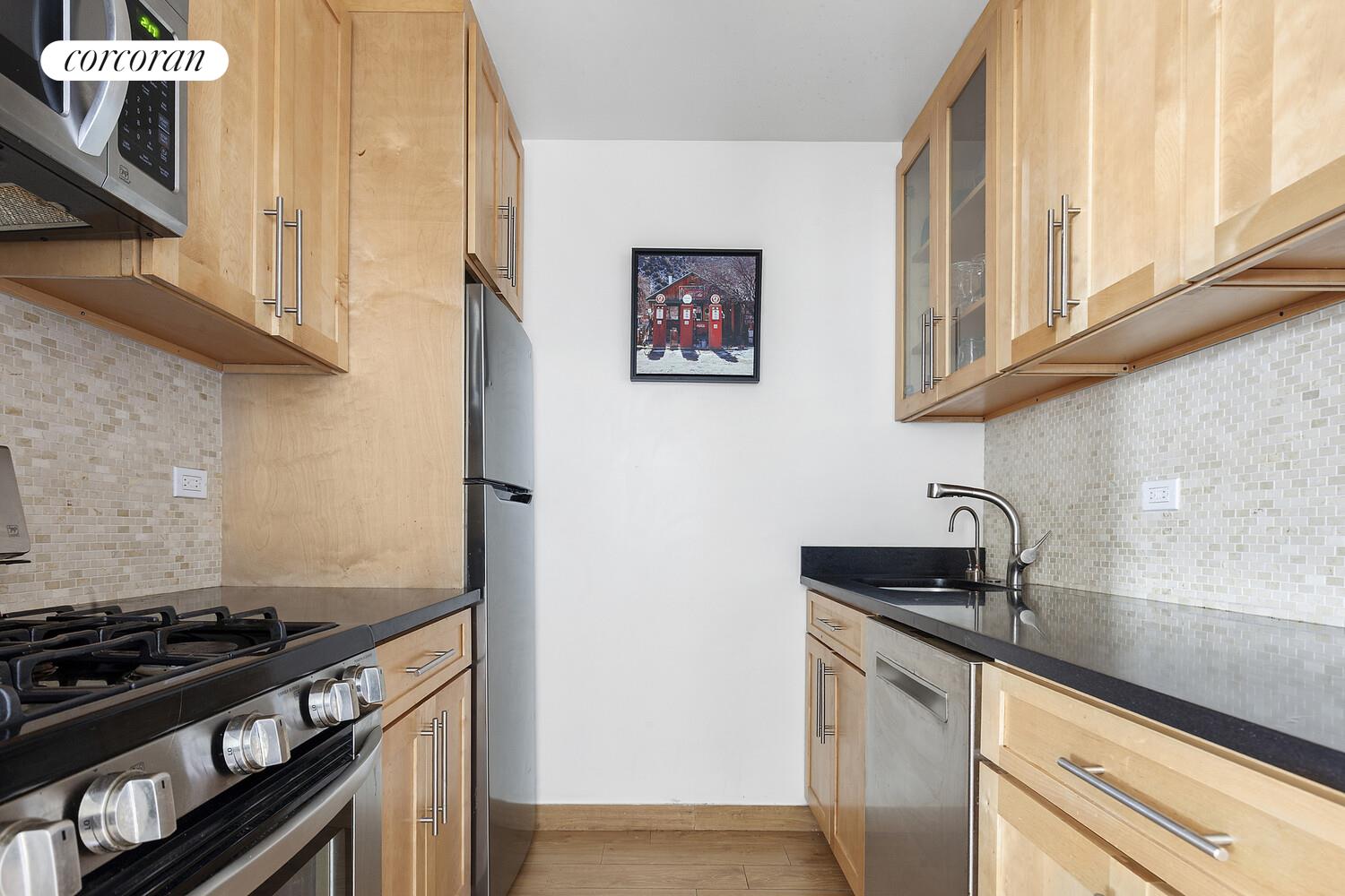 #4 photo, 445 5TH Avenue, Midtown , NY 10016