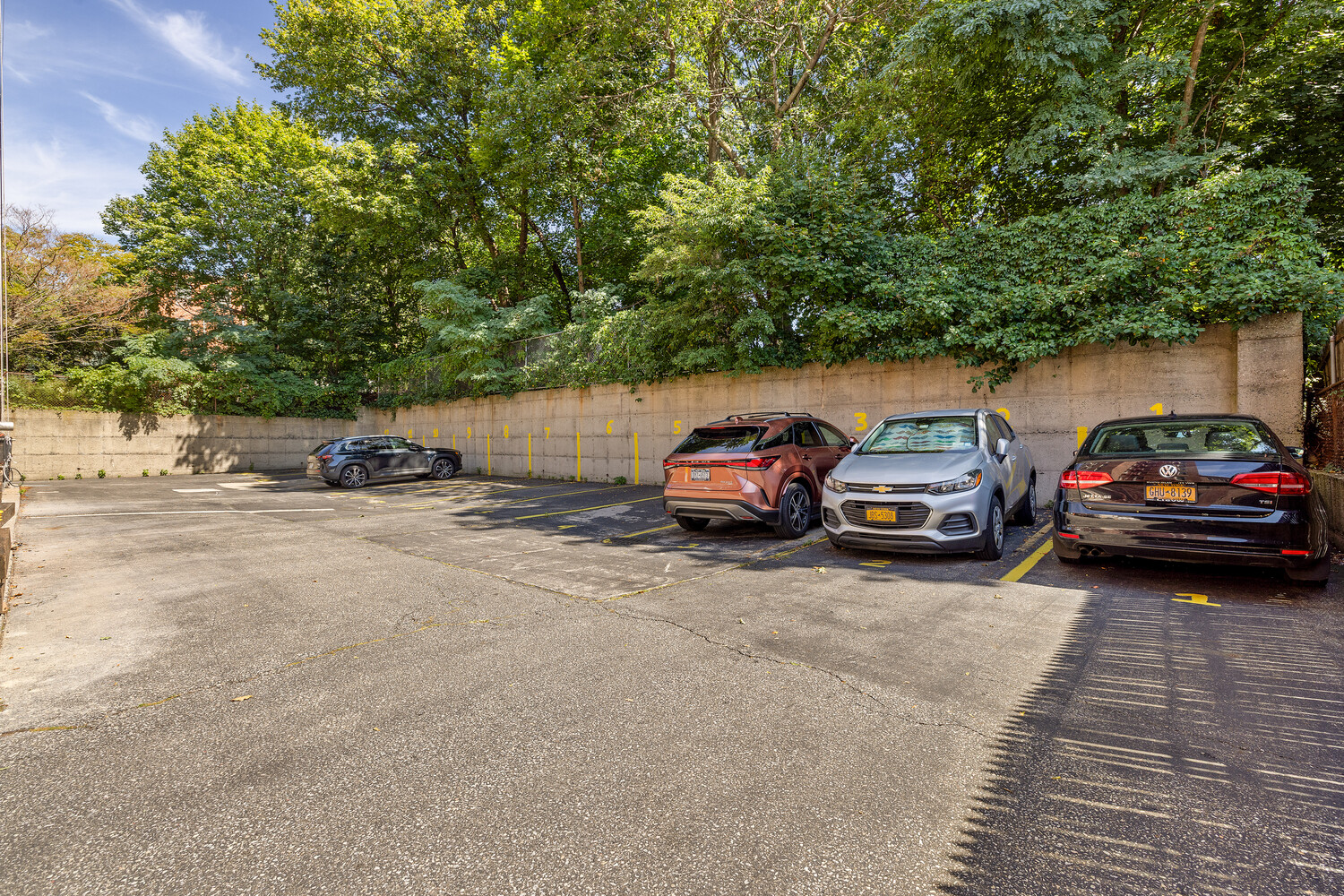 #18 photo, 65-15 ALDERTON Street, Rego Park , NY 11374