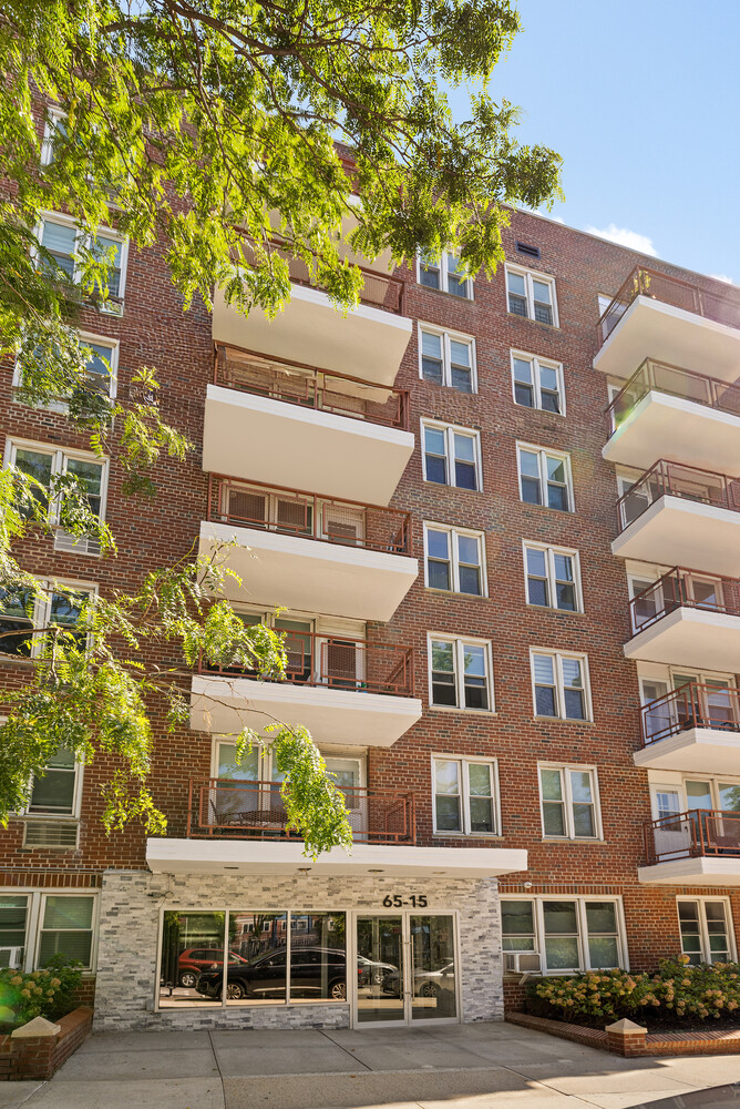 #19 photo, 65-15 ALDERTON Street, Rego Park , NY 11374