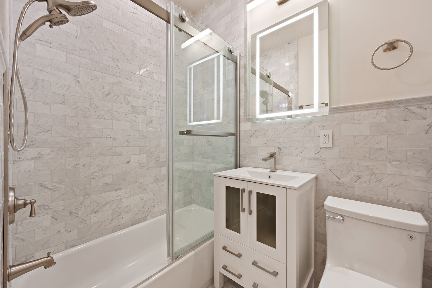 #5 photo, 6 W 71ST Street, マンハッタン Lincoln Square , NY 10023