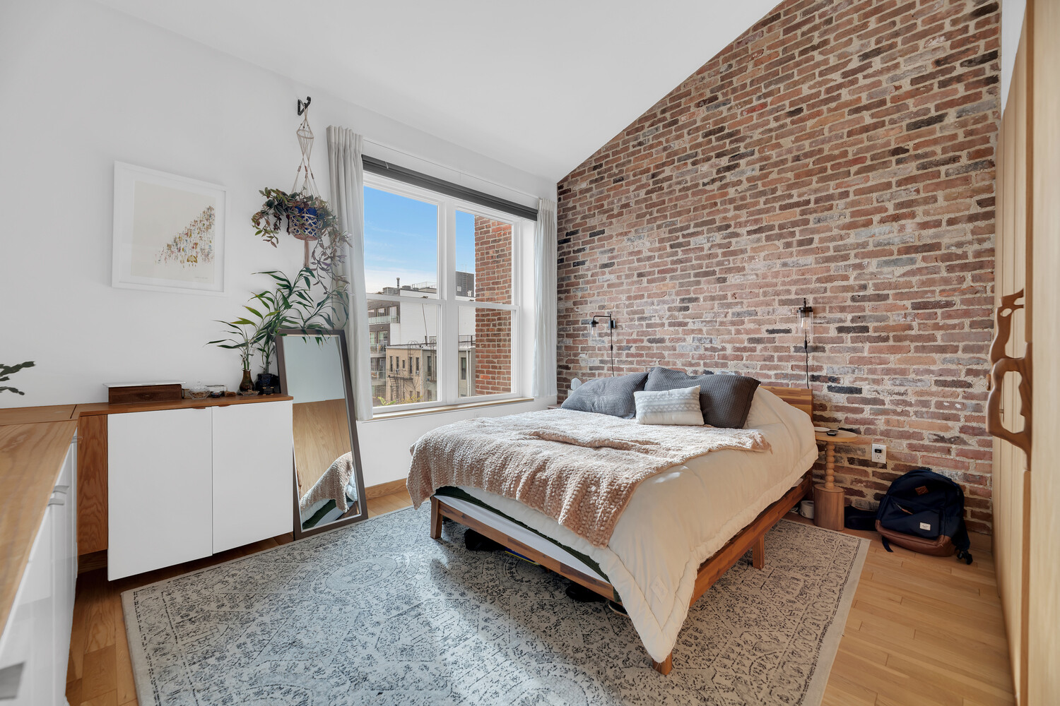 #4 photo, 318 KNICKERBOCKER Avenue, Bushwick , NY 11237