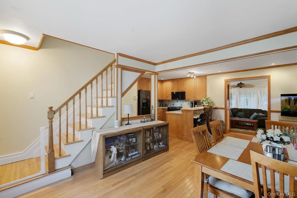 #2 photo, 5 Liberty Street, Hampton Bays , NY 11946