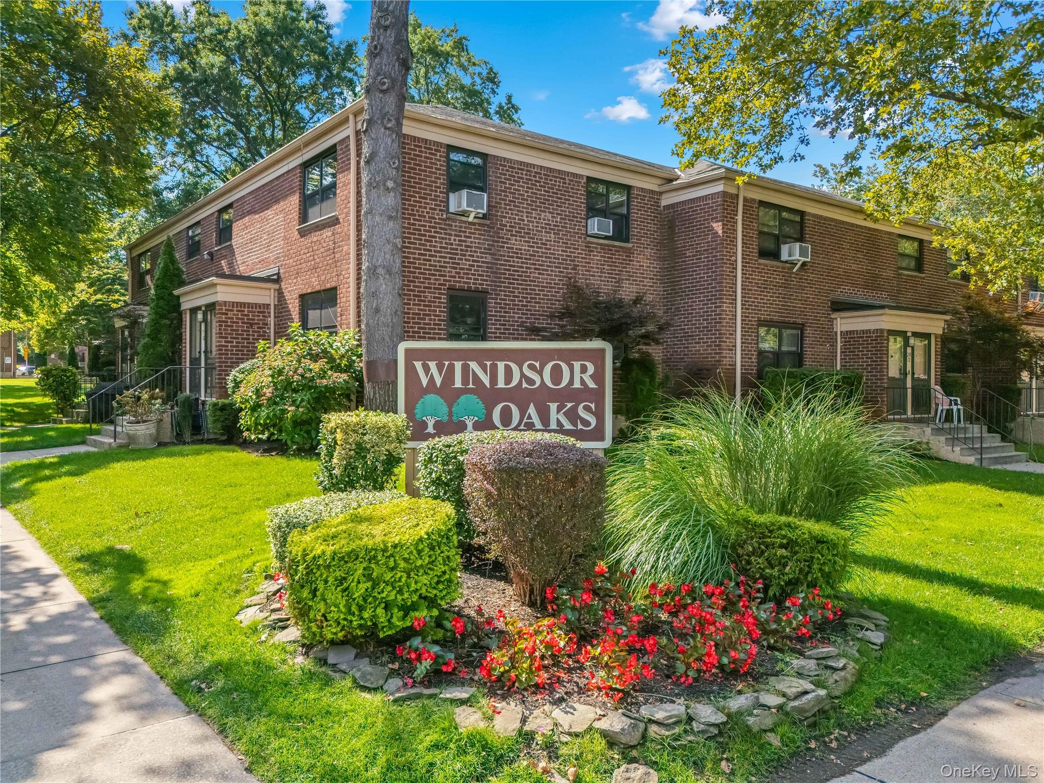 #1 photo, 73-08 220th Street, クイーンズ区 Oakland Gardens , NY 11364