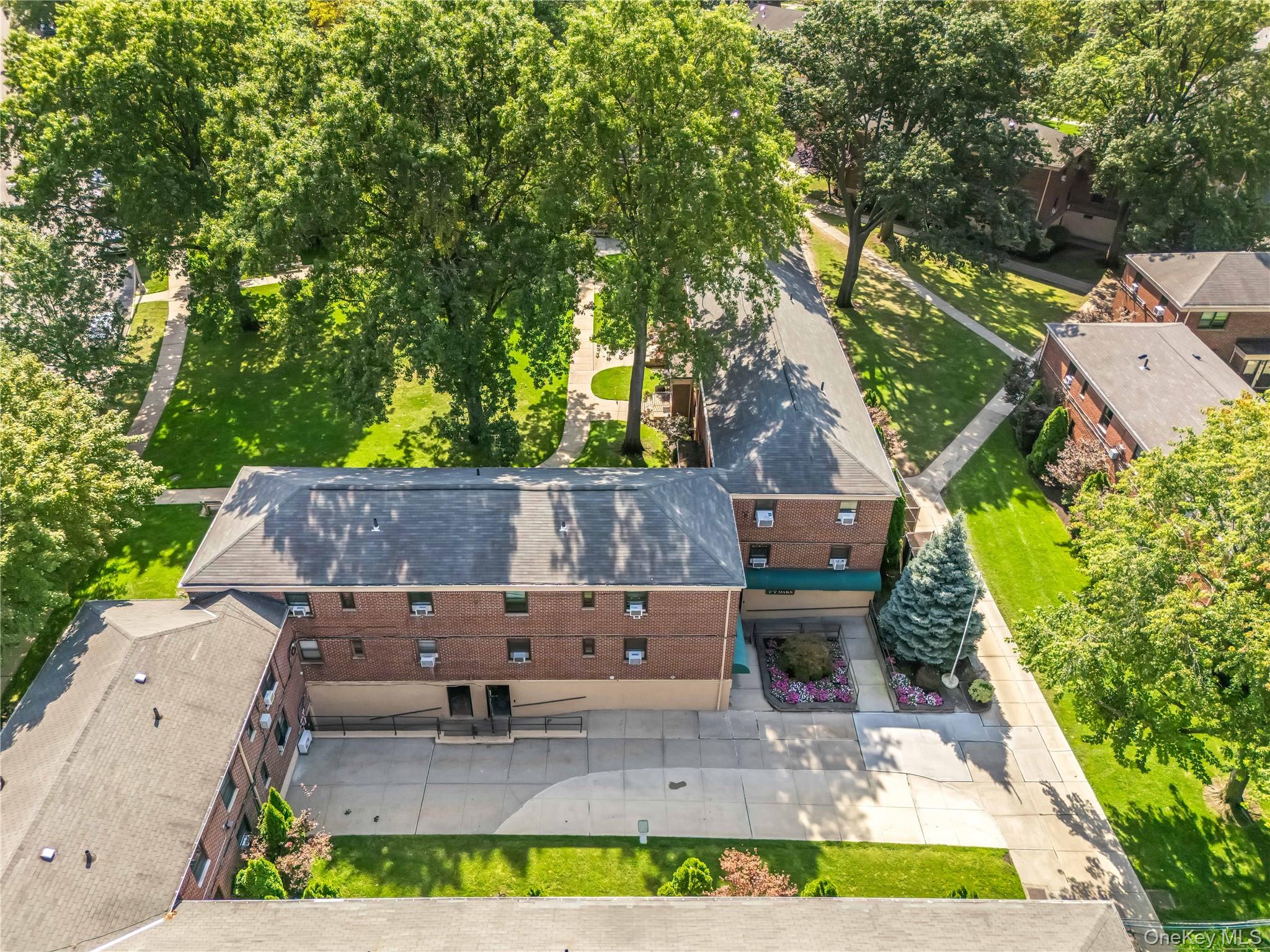 #16 photo, 73-08 220th Street, クイーンズ区 Oakland Gardens , NY 11364