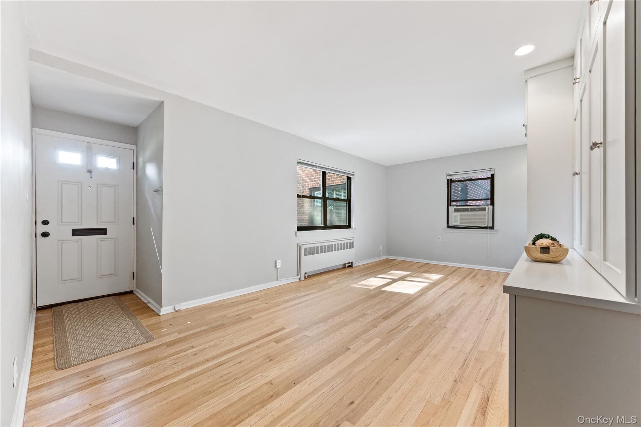 #6 photo, 73-08 220th Street, クイーンズ区 Oakland Gardens , NY 11364