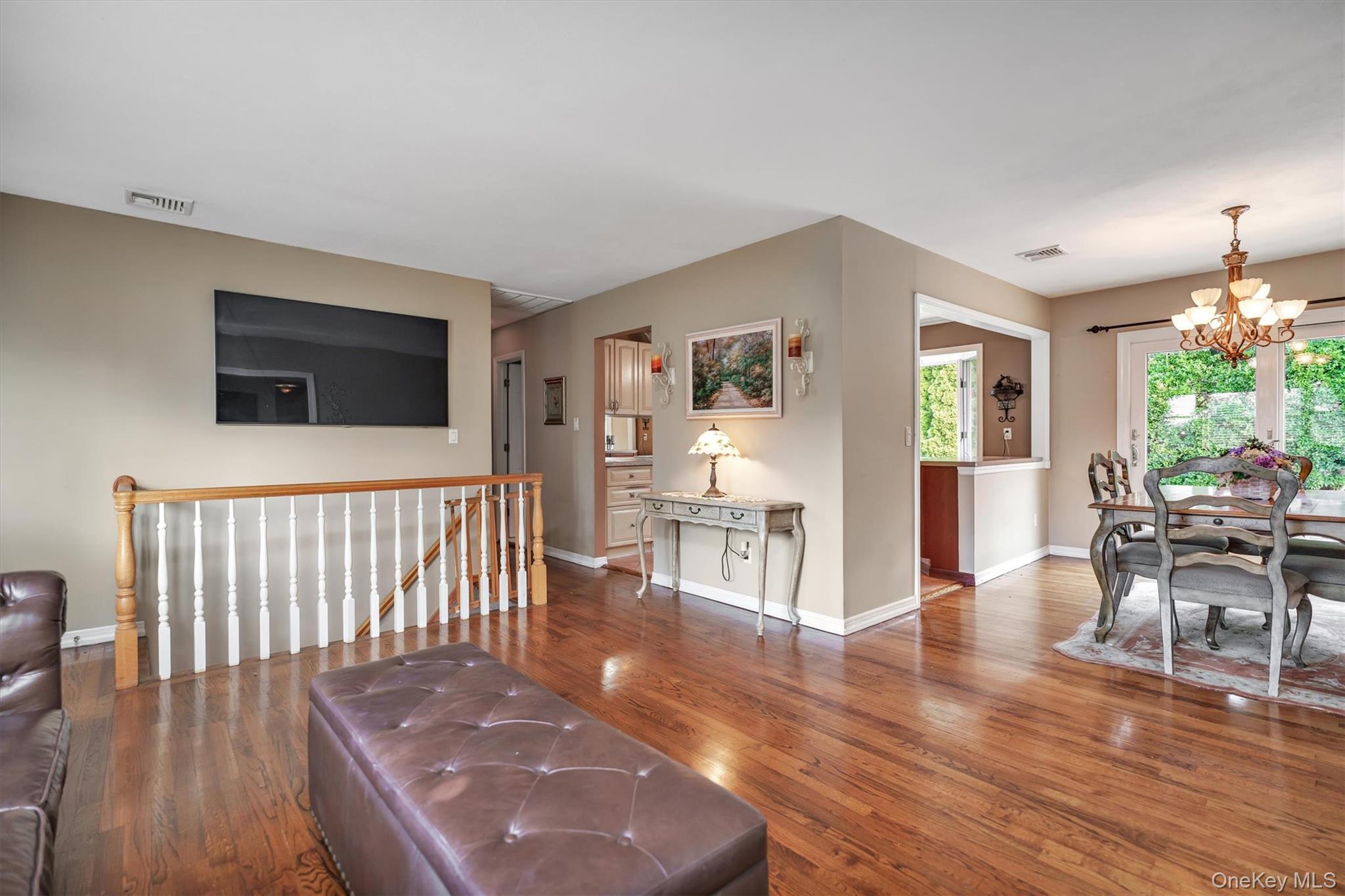 #12 photo, 207 Juniper Road, 东长岛 Kings Park , NY 11754