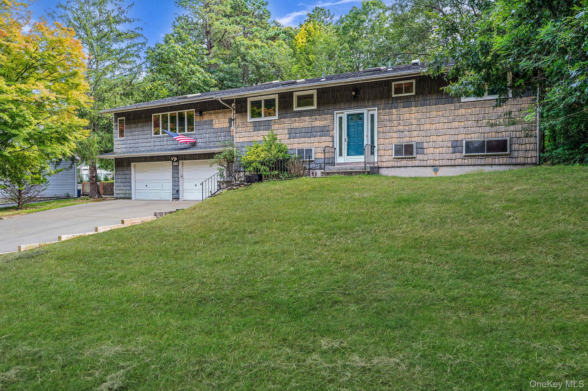 #1 photo, 56 McArthur Lane, Smithtown , NY 11787