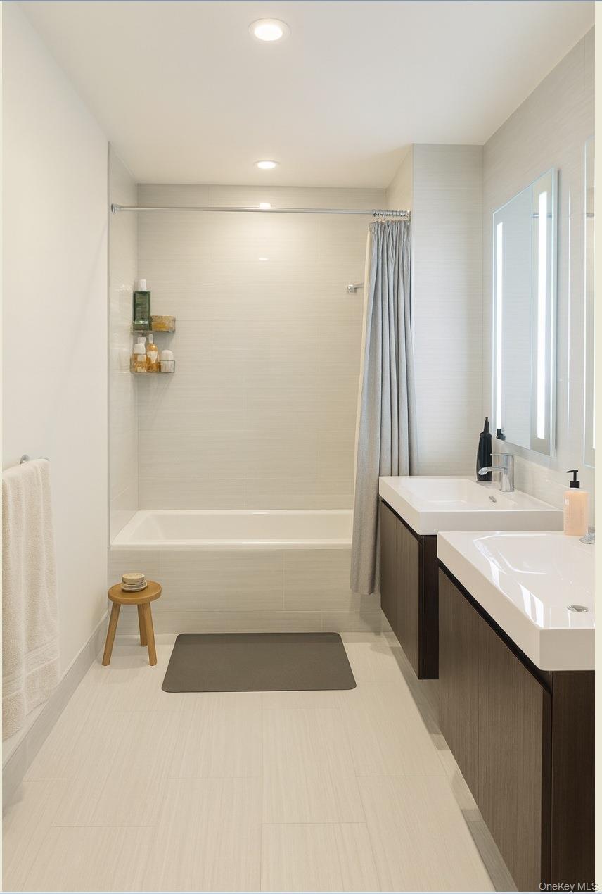 #15 photo, 131-03 40th Road, Flushing , NY 11354