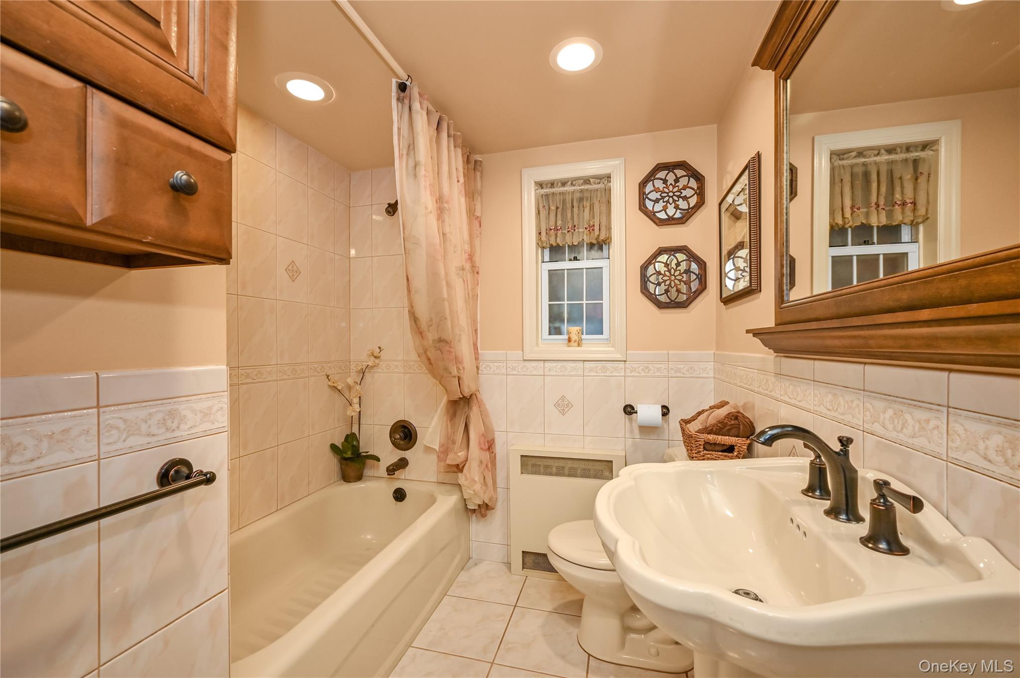 #13 photo, 39 Morris Parkway, Valley Stream , NY 11580