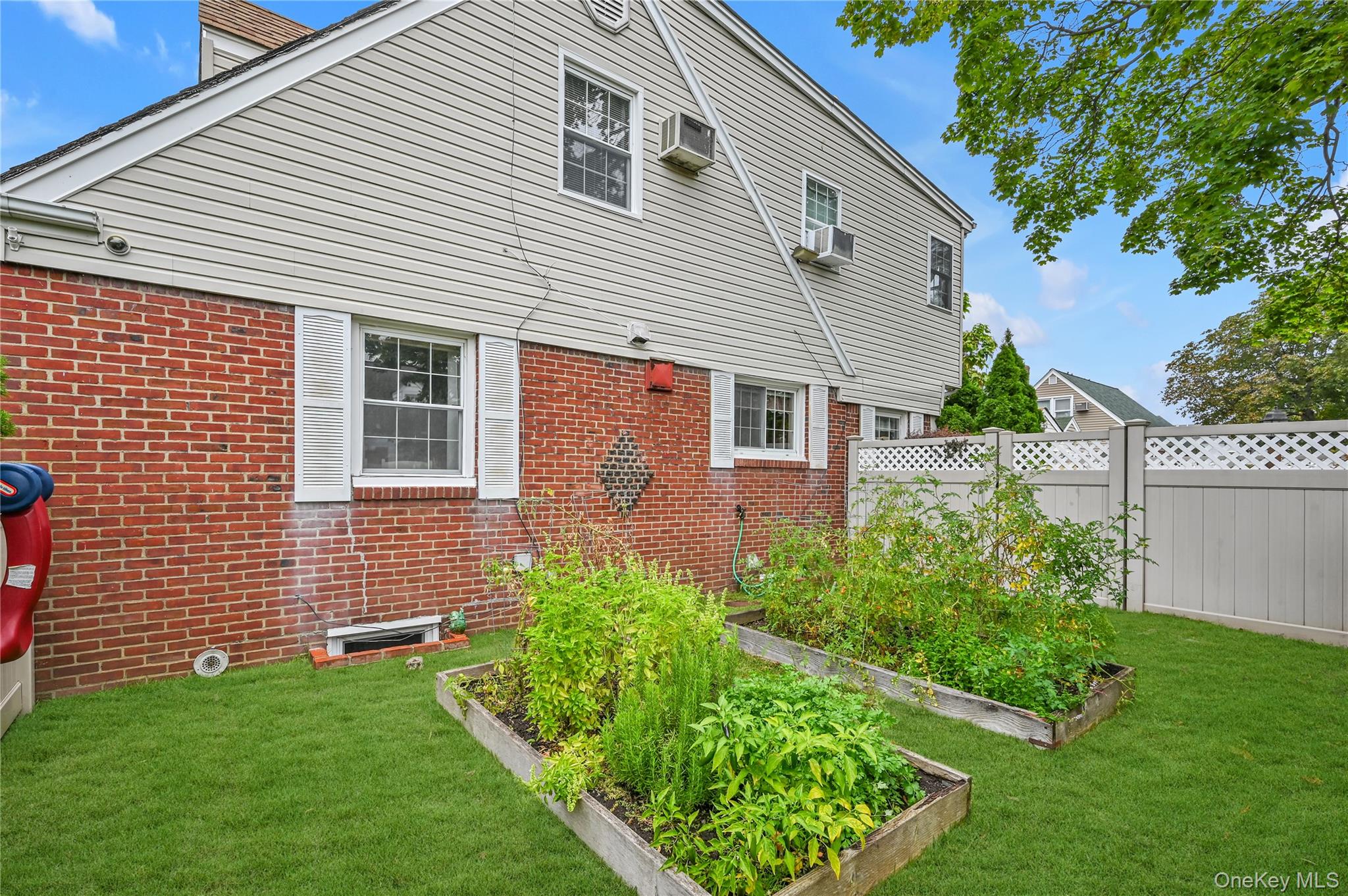 #20 photo, 39 Morris Parkway, Valley Stream , NY 11580