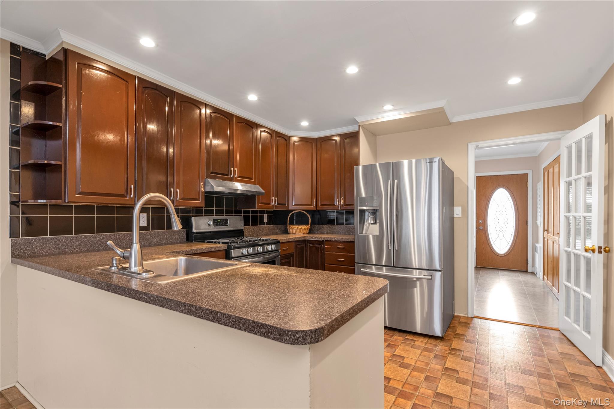 #11 photo, 56 Albermarle Avenue, Valley Stream , NY 11580