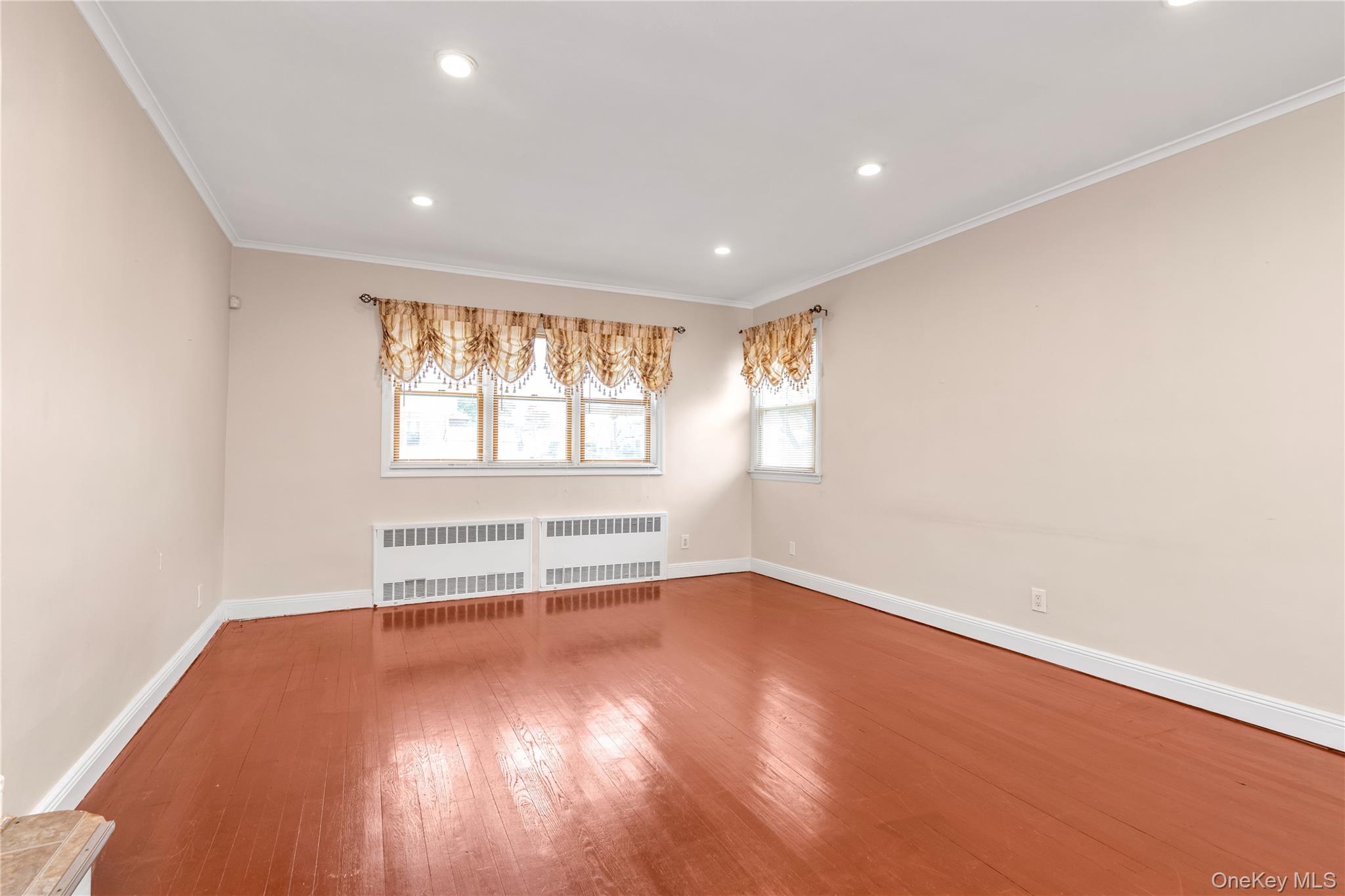 #6 photo, 56 Albermarle Avenue, Valley Stream , NY 11580