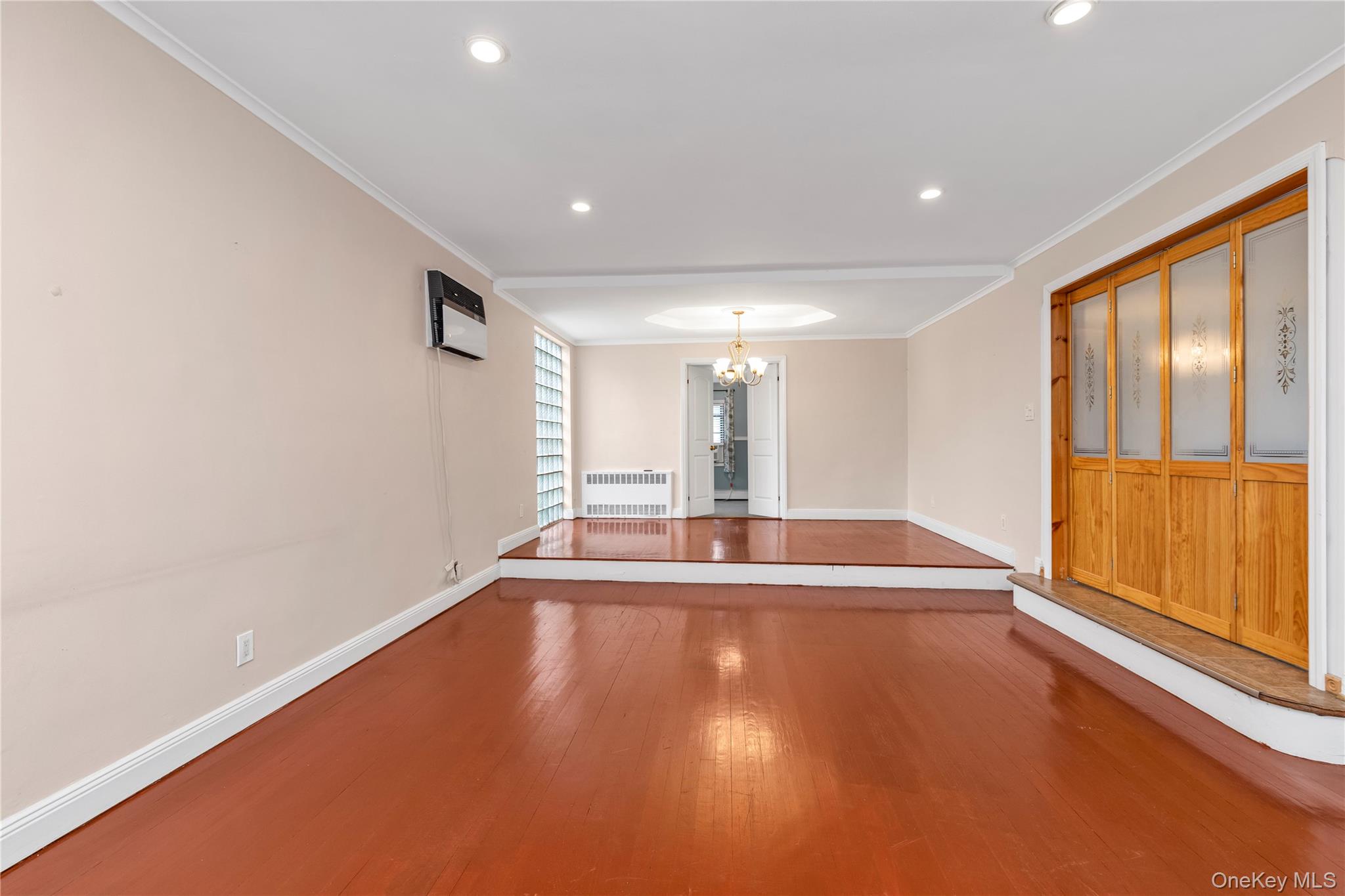 #7 photo, 56 Albermarle Avenue, Valley Stream , NY 11580